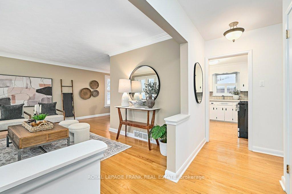 Photo 4 of 600 Colborne Street E, Whitby, Downtown Whitby — HOMEH