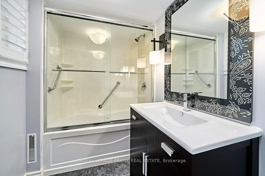 Photo 17 of 600 Colborne Street E, Whitby, Downtown Whitby — HOMEH