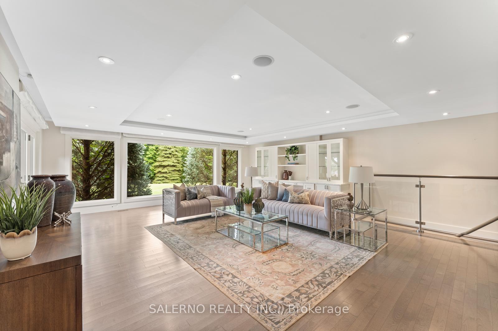 Photo 8 of 85 Valleyview Court, Vaughan, Kleinburg — HOMEH