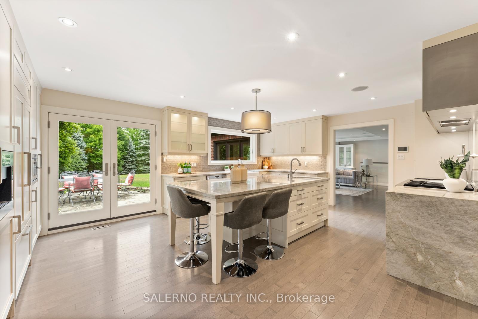 Photo 13 of 85 Valleyview Court, Vaughan, Kleinburg — HOMEH
