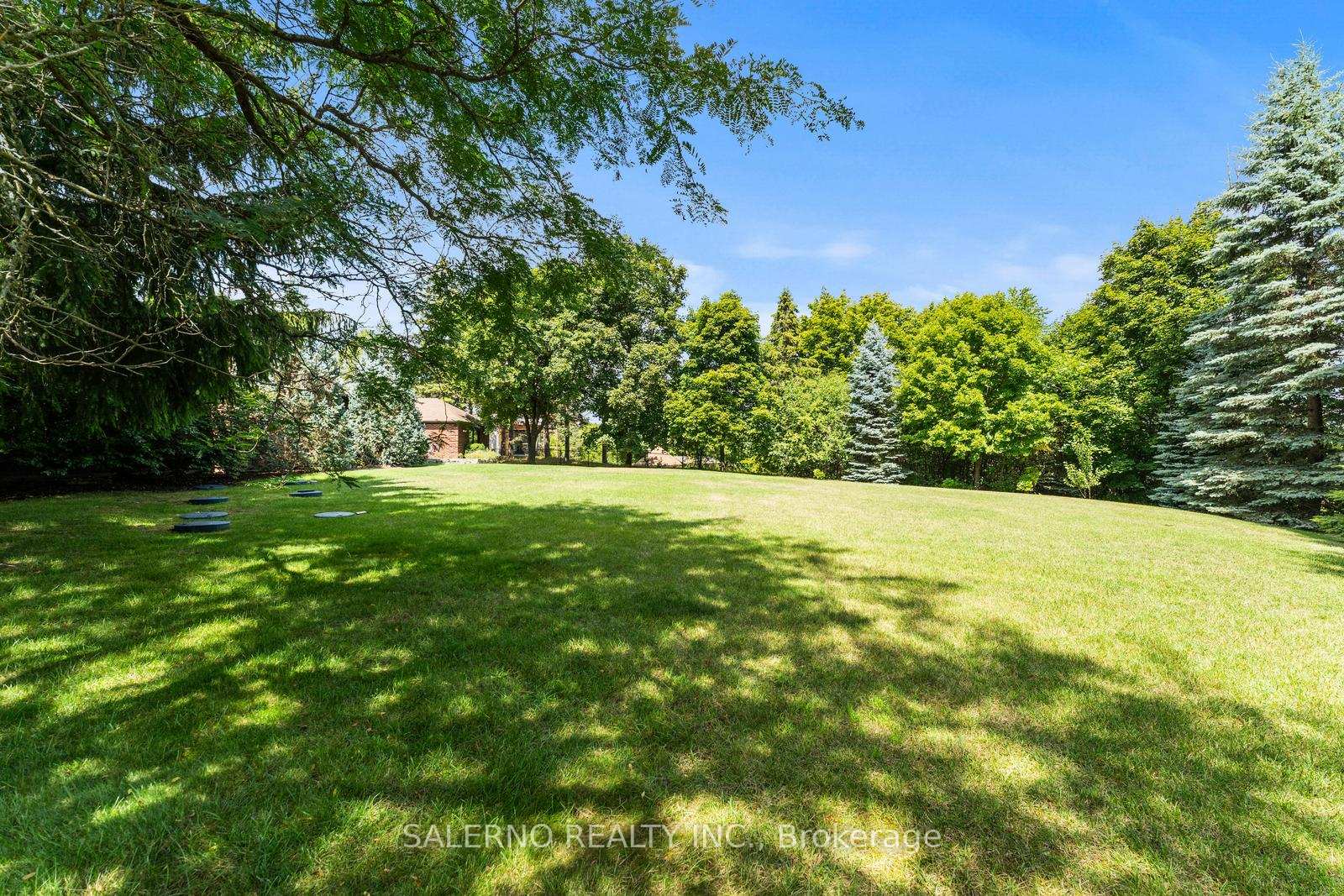Photo 44 of 85 Valleyview Court, Vaughan, Kleinburg — HOMEH