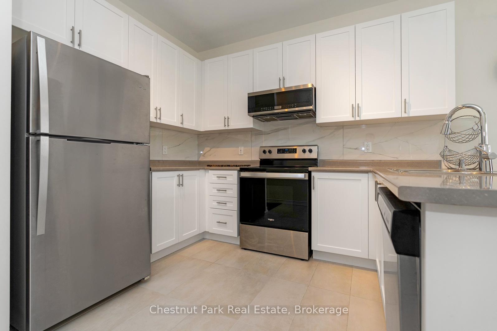 Photo 4 of 16 Beatrice Drive, Wasaga Beach — HOMEH