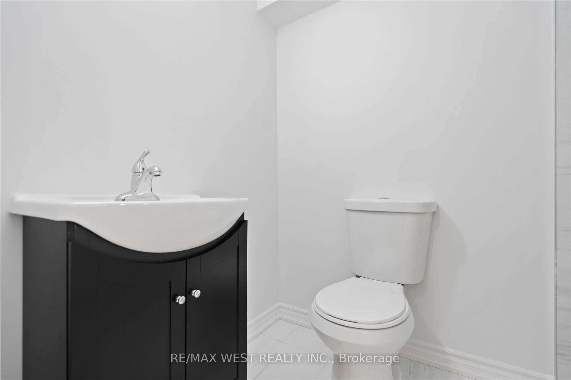 Photo 6 of Unit Lower, 58 Keystar Court, Vaughan, Vellore Village — HOMEH
