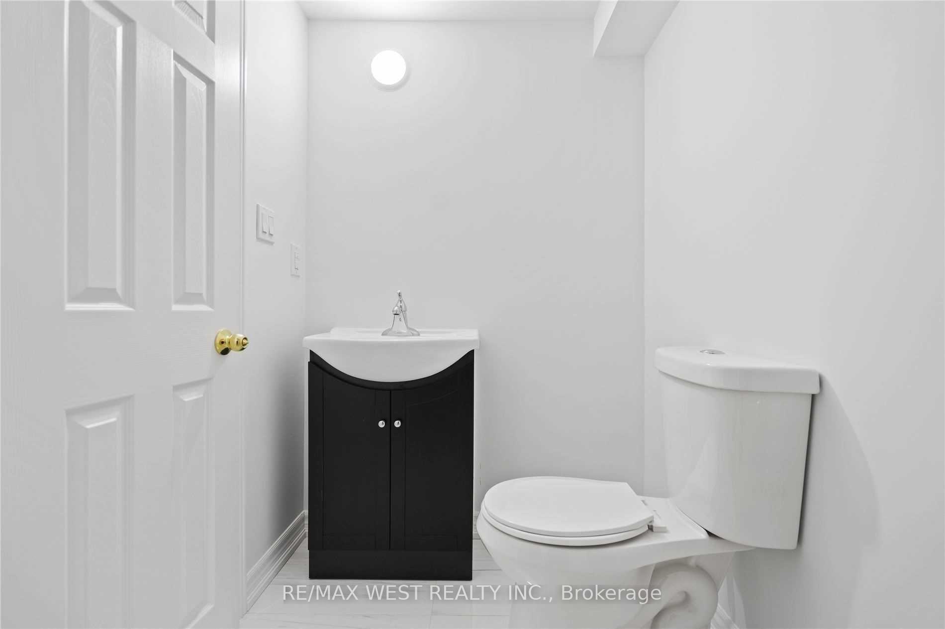 Photo 8 of Unit Lower, 58 Keystar Court, Vaughan, Vellore Village — HOMEH