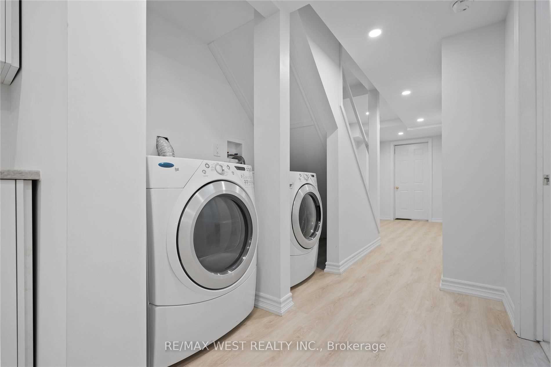 Photo 10 of Unit Lower, 58 Keystar Court, Vaughan, Vellore Village — HOMEH