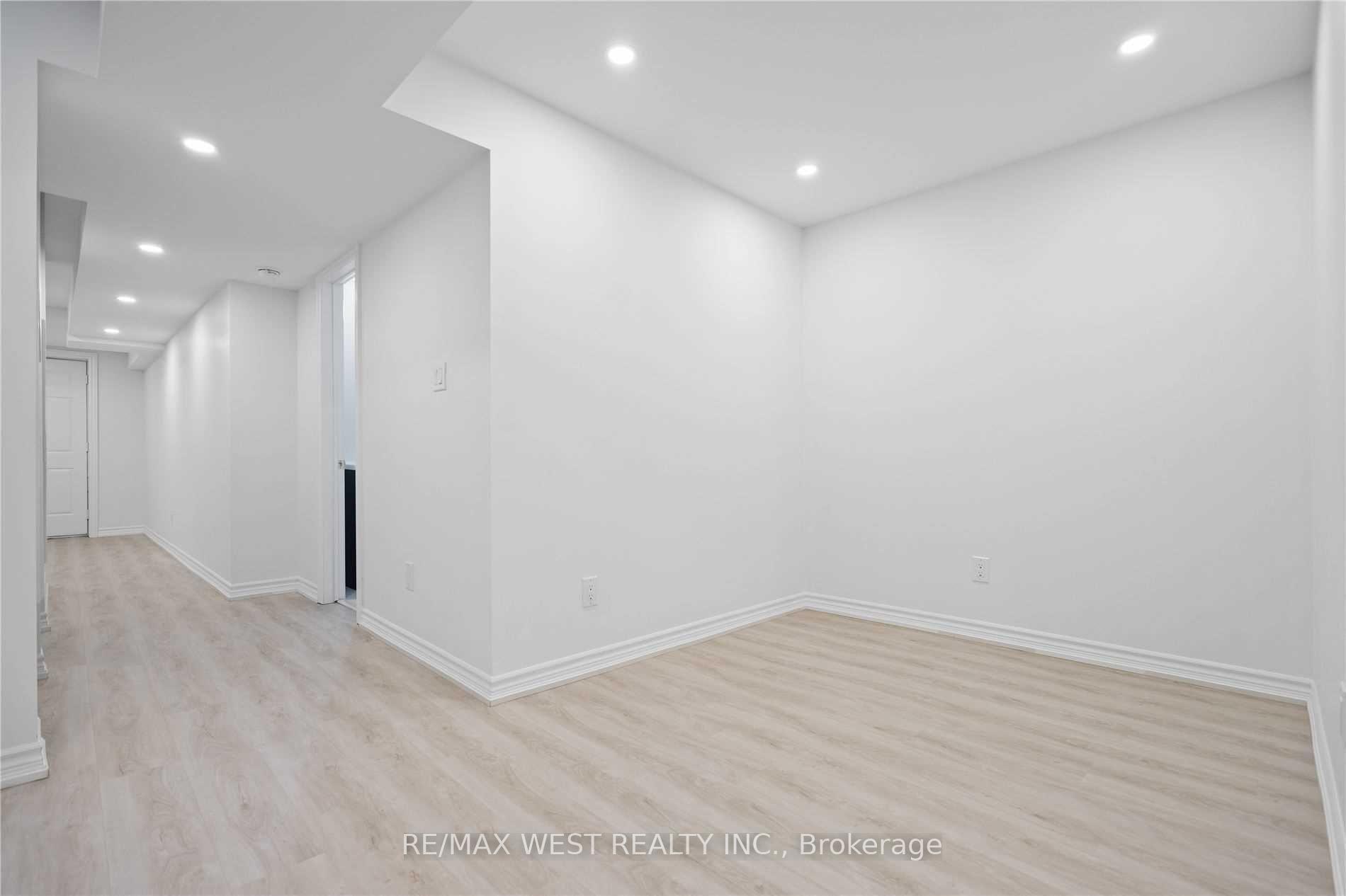 Photo 14 of Unit Lower, 58 Keystar Court, Vaughan, Vellore Village — HOMEH