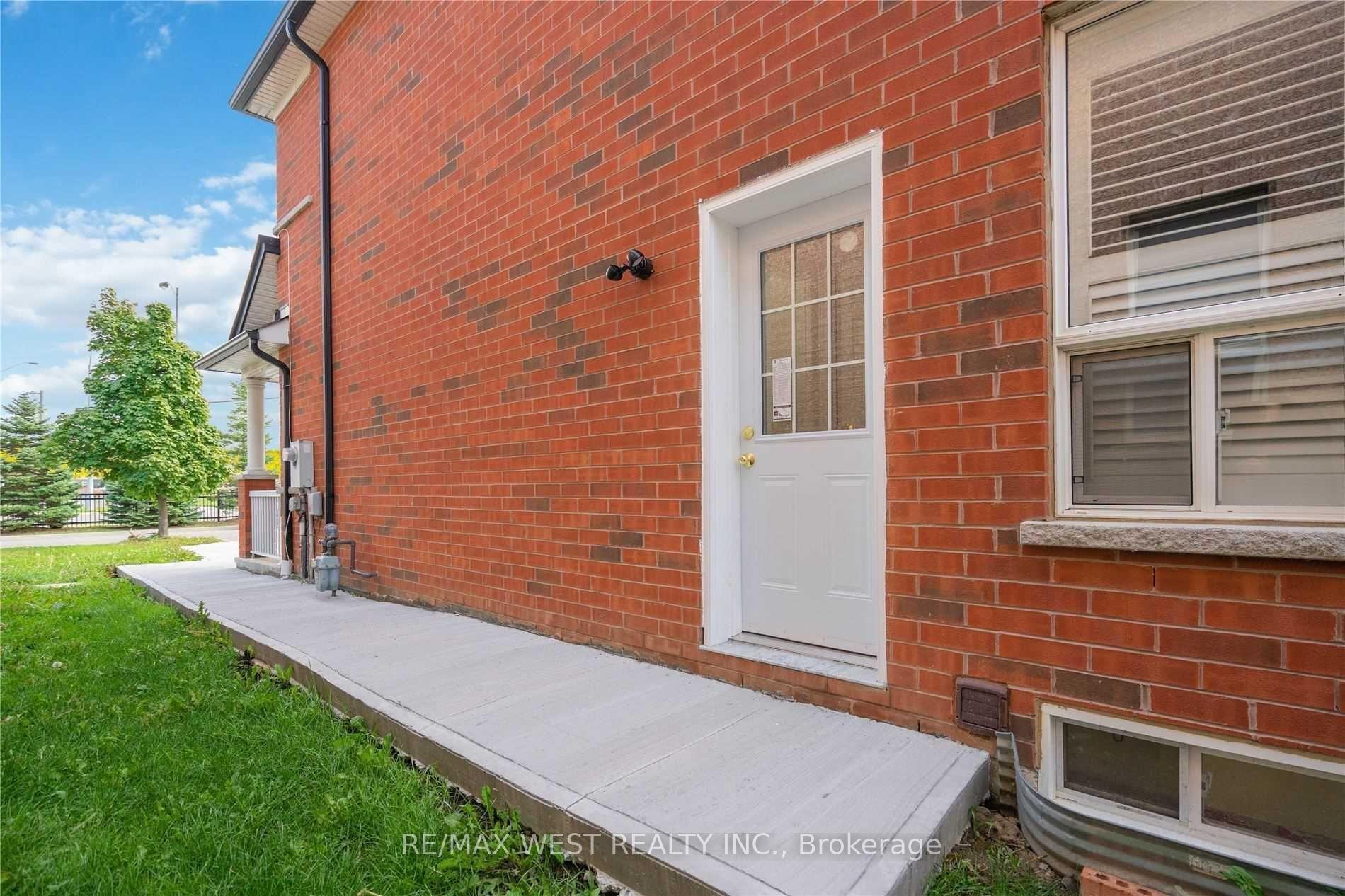 Photo 24 of Unit Lower, 58 Keystar Court, Vaughan, Vellore Village — HOMEH