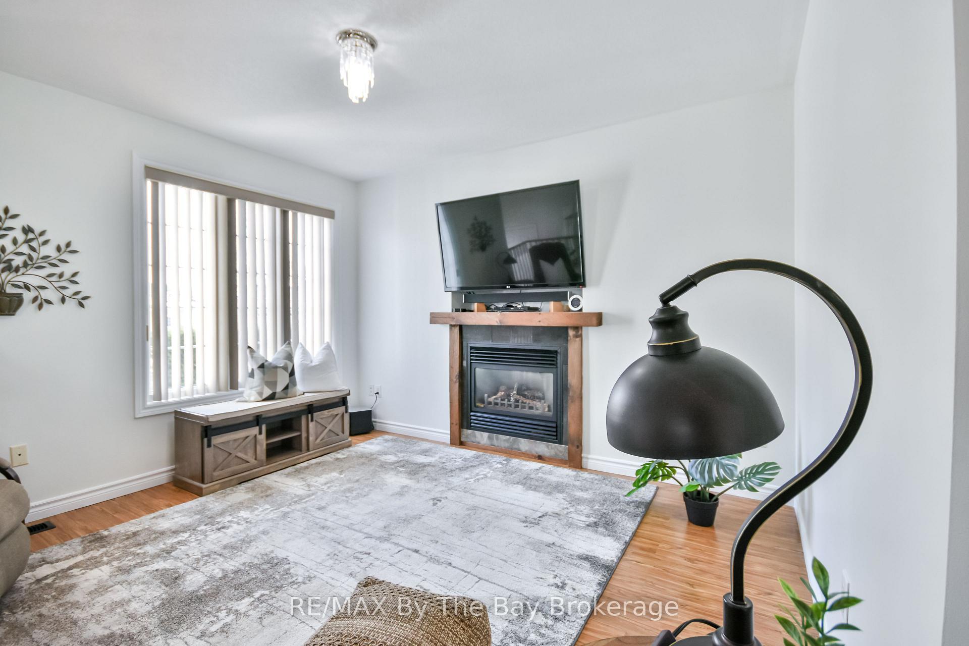 Photo 6 of 336 Robinson Road, Wasaga Beach — HOMEH