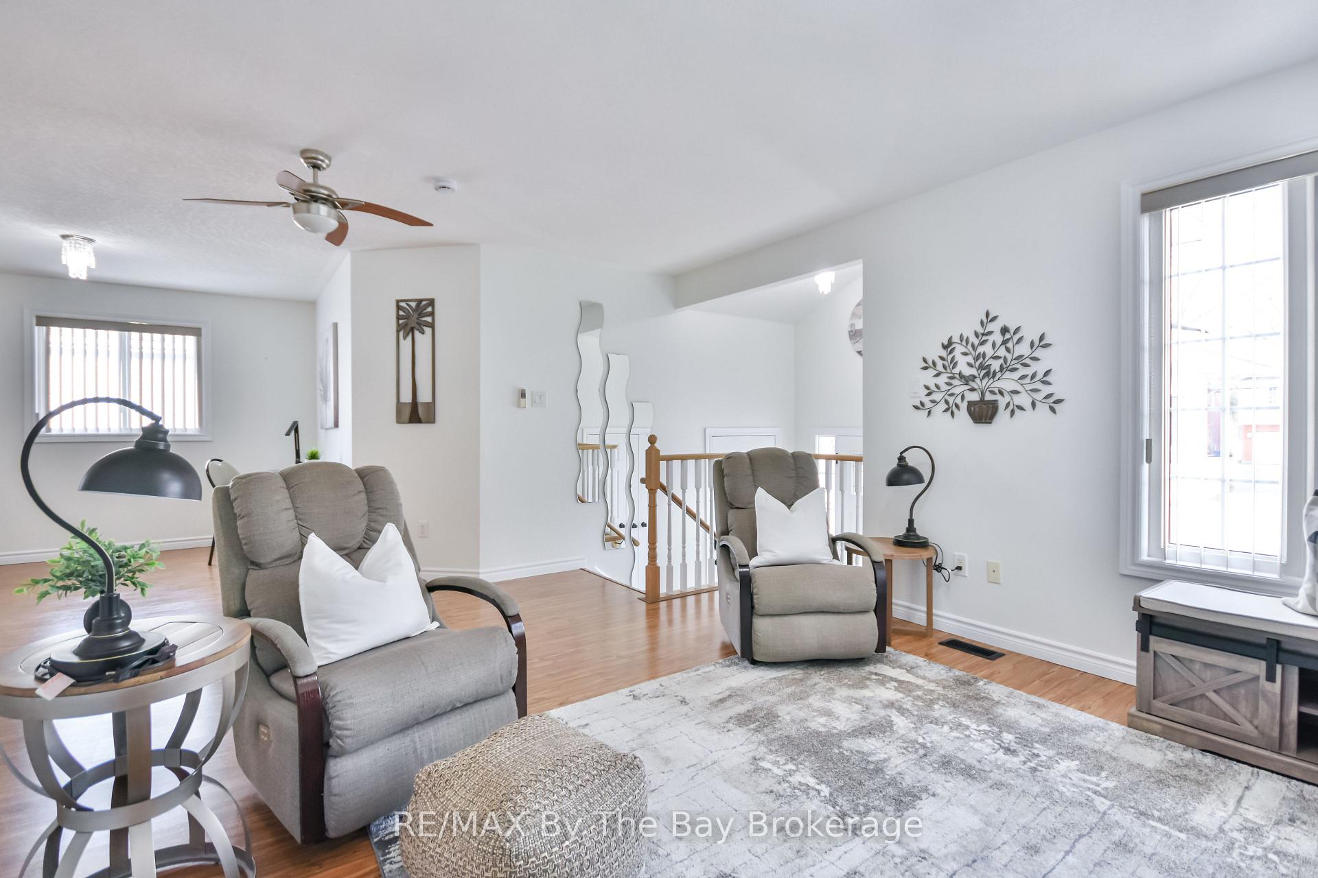 Photo 8 of 336 Robinson Road, Wasaga Beach — HOMEH