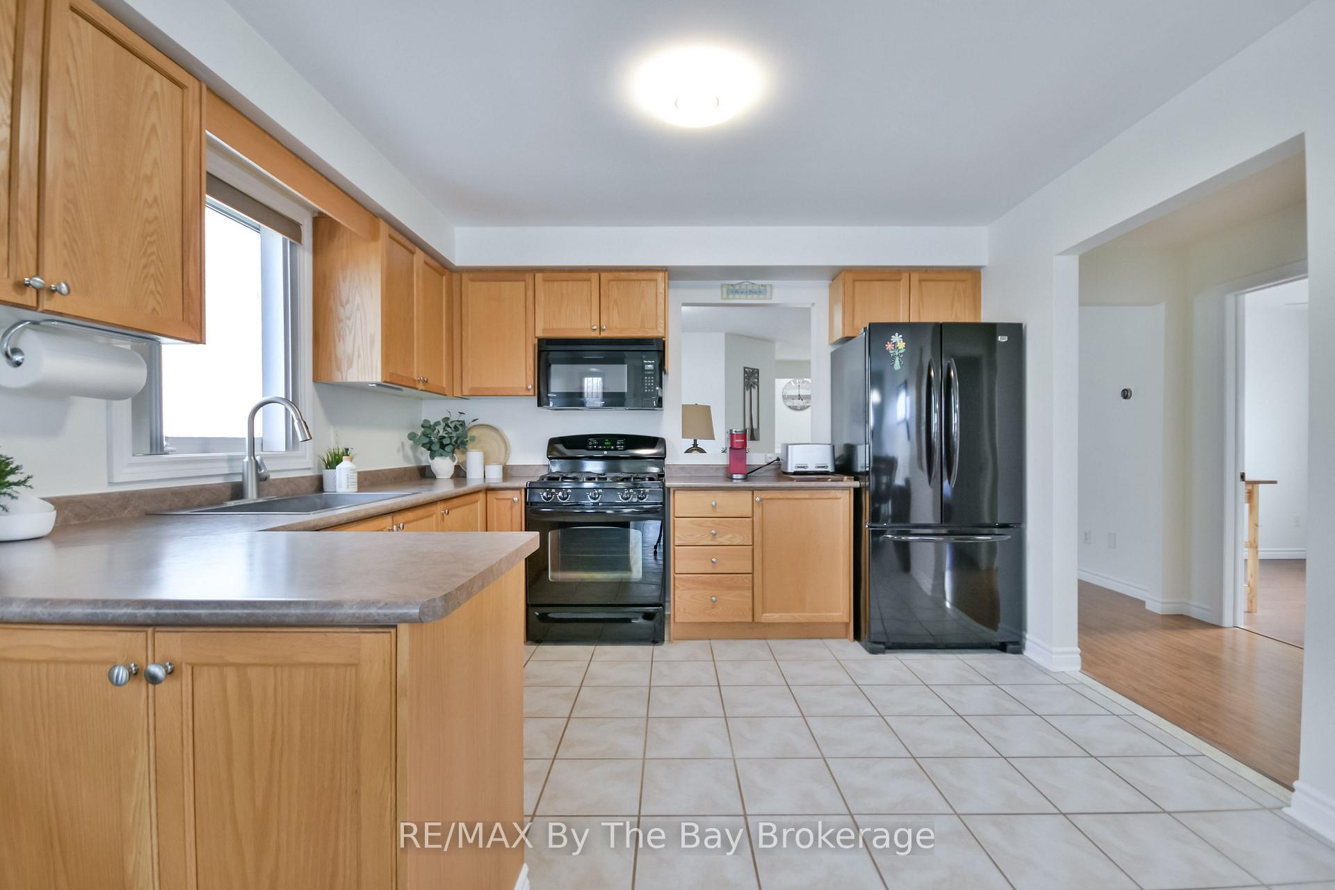 Photo 17 of 336 Robinson Road, Wasaga Beach — HOMEH