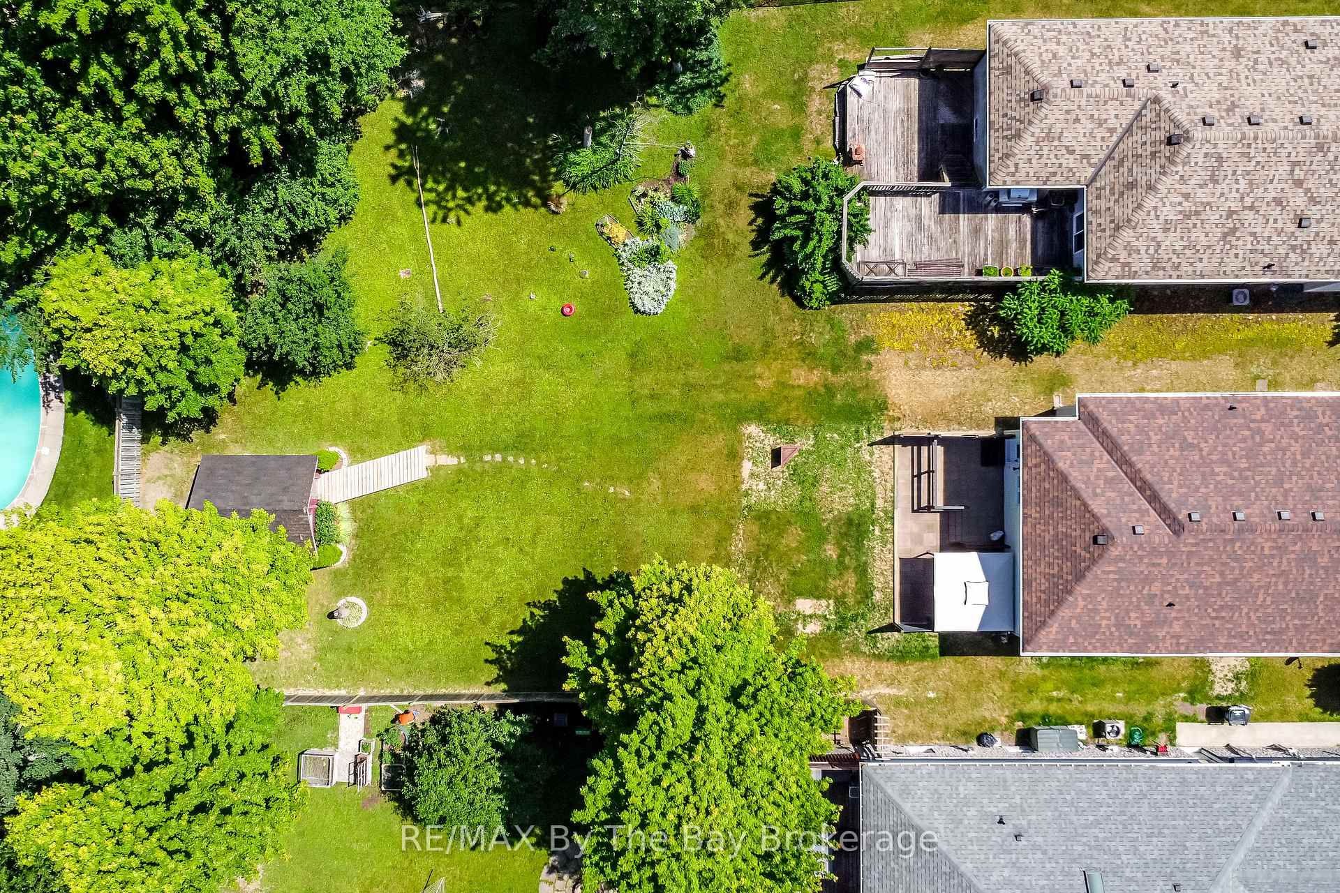 Photo 43 of 336 Robinson Road, Wasaga Beach — HOMEH