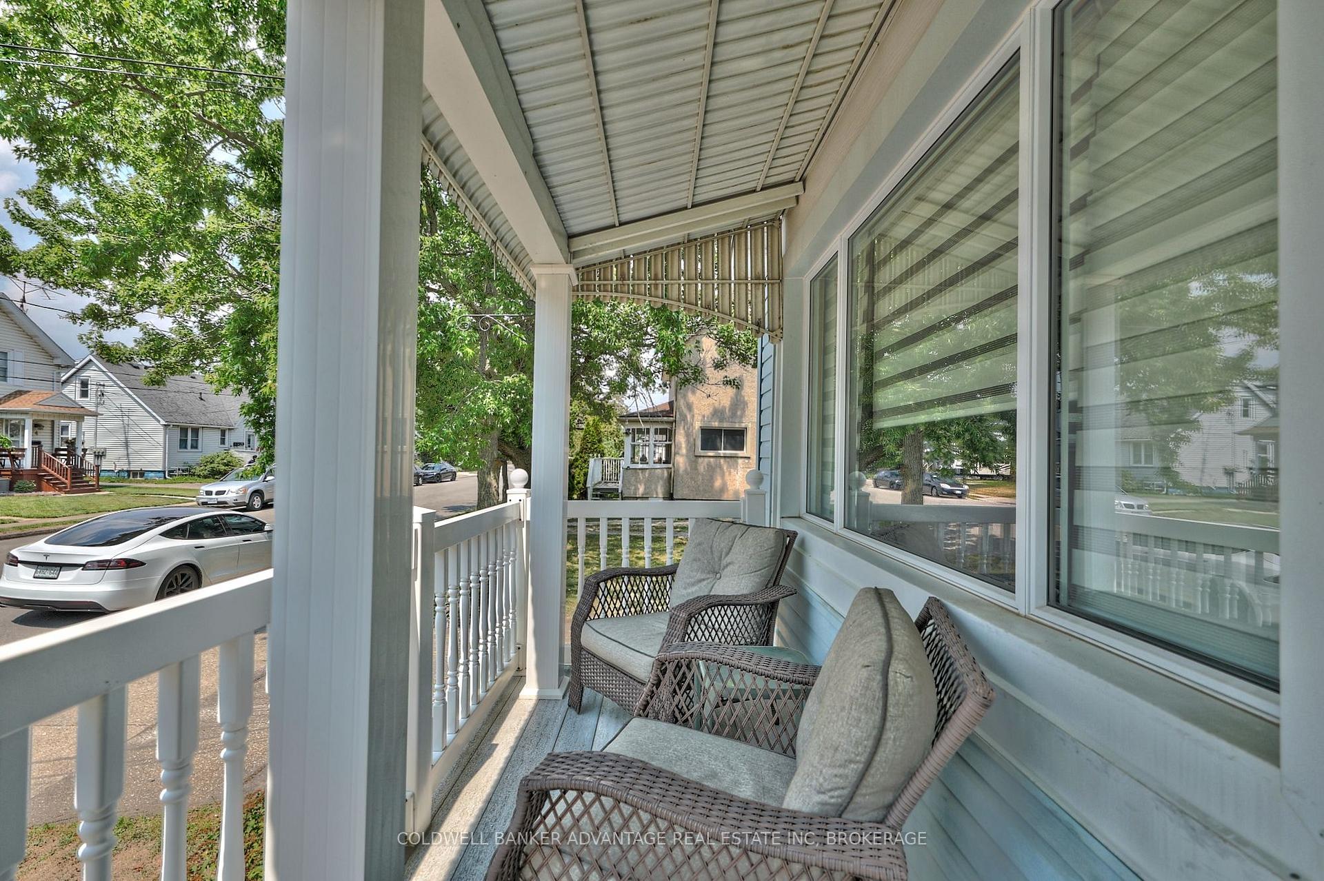 Photo 2 of 17 Clifford Avenue, Welland, Broadway — HOMEH