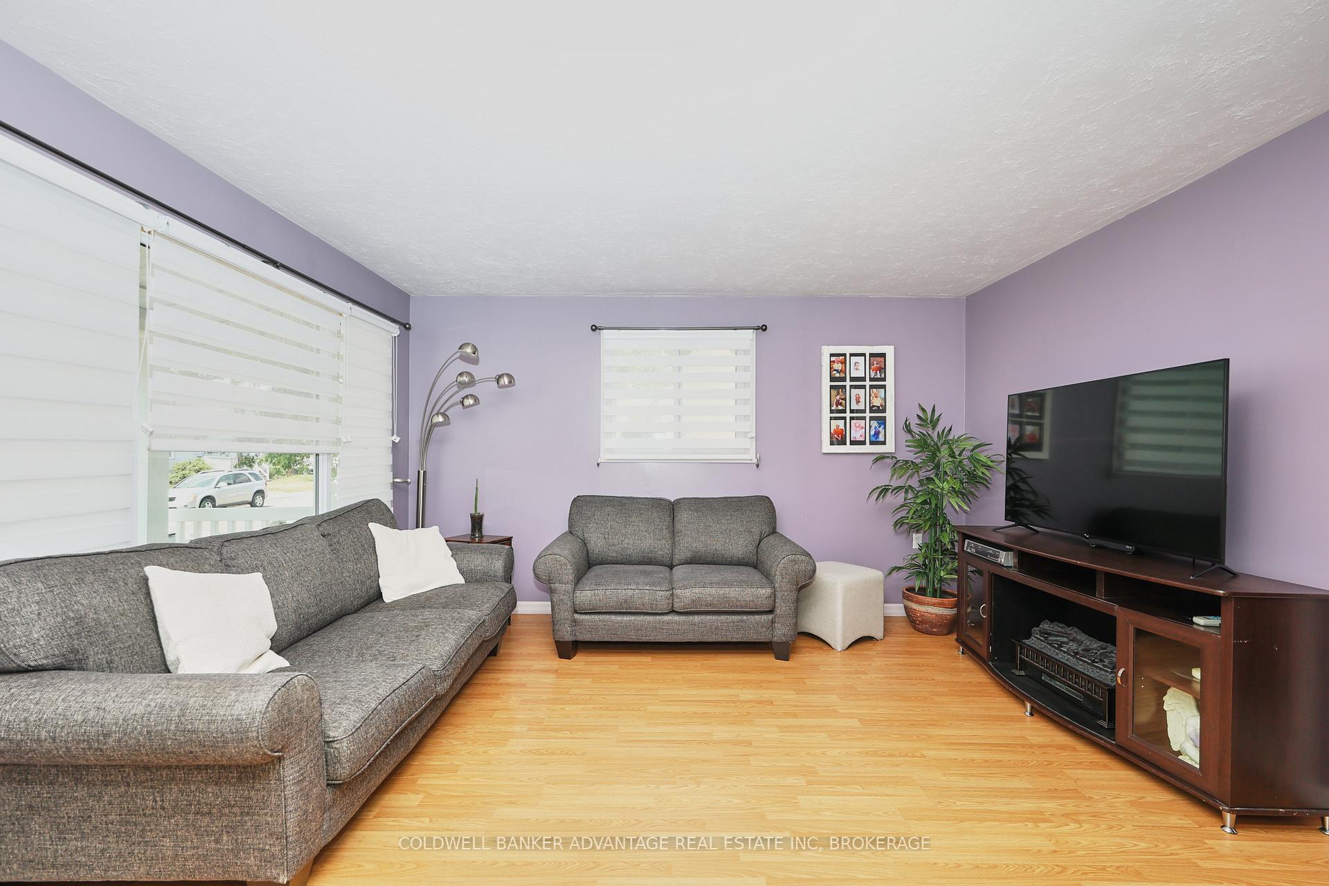 Photo 11 of 17 Clifford Avenue, Welland, Broadway — HOMEH