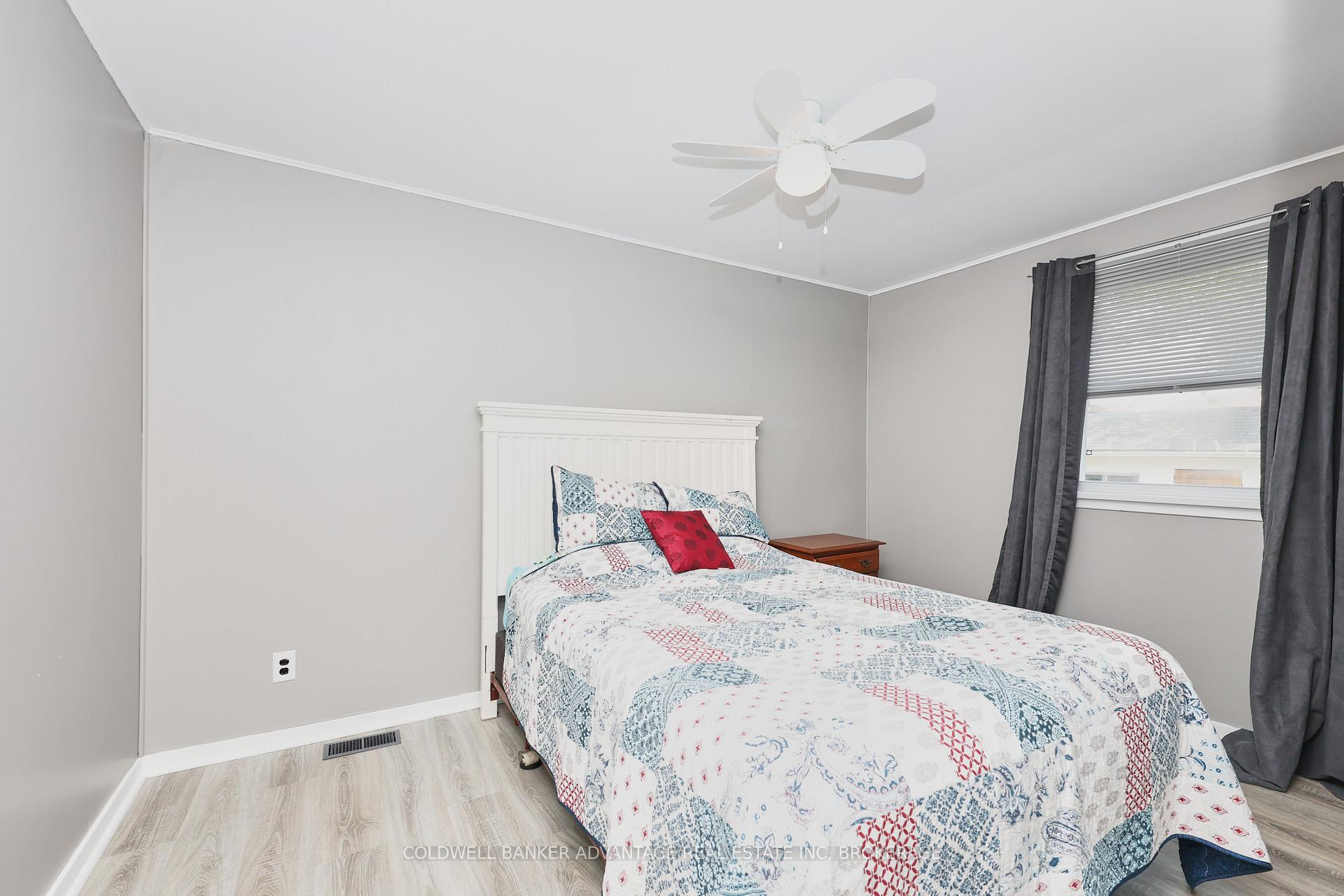 Photo 15 of 17 Clifford Avenue, Welland, Broadway — HOMEH