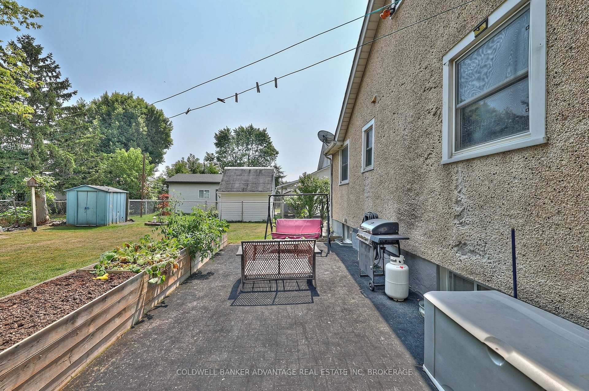 Photo 21 of 17 Clifford Avenue, Welland, Broadway — HOMEH