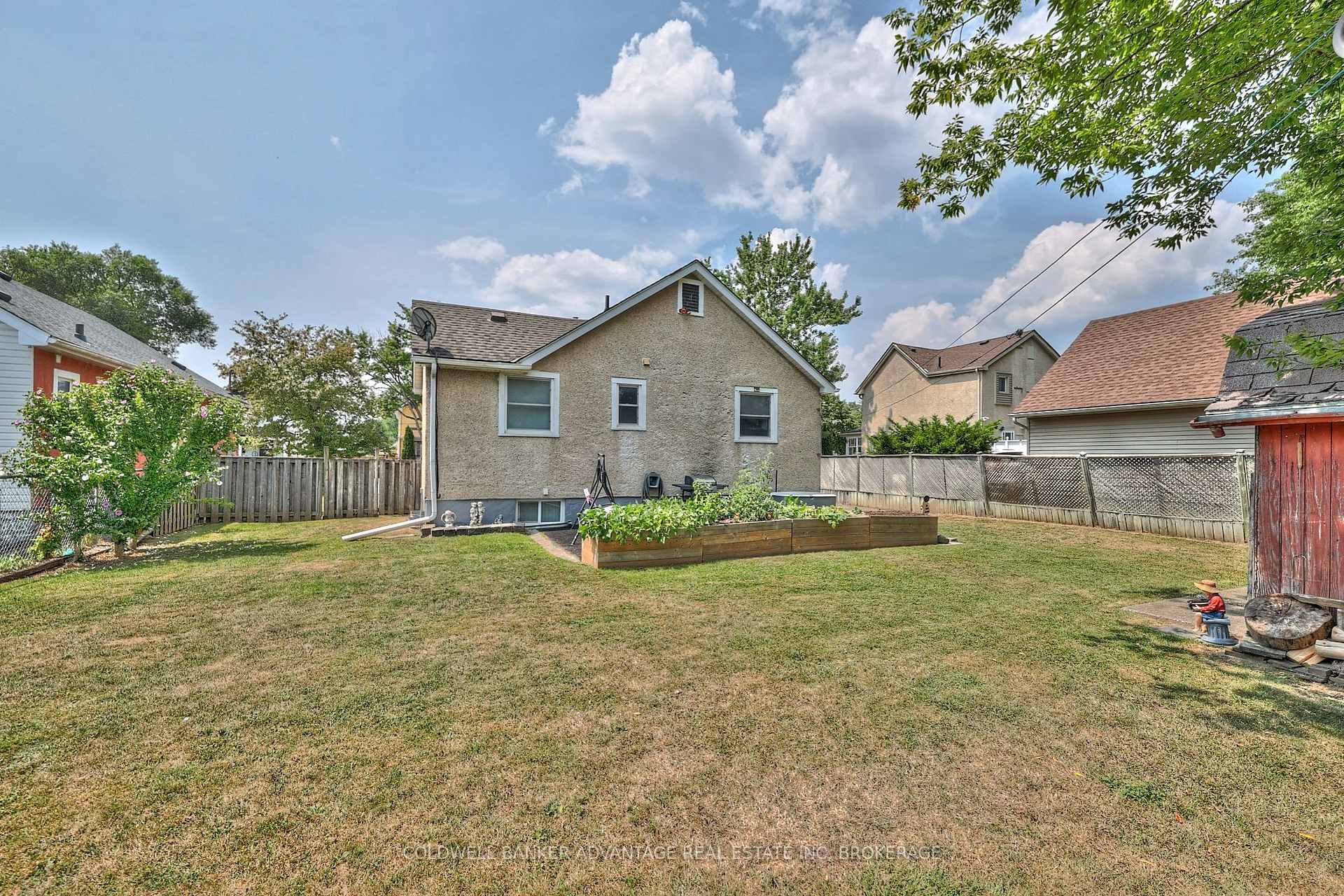 Photo 23 of 17 Clifford Avenue, Welland, Broadway — HOMEH