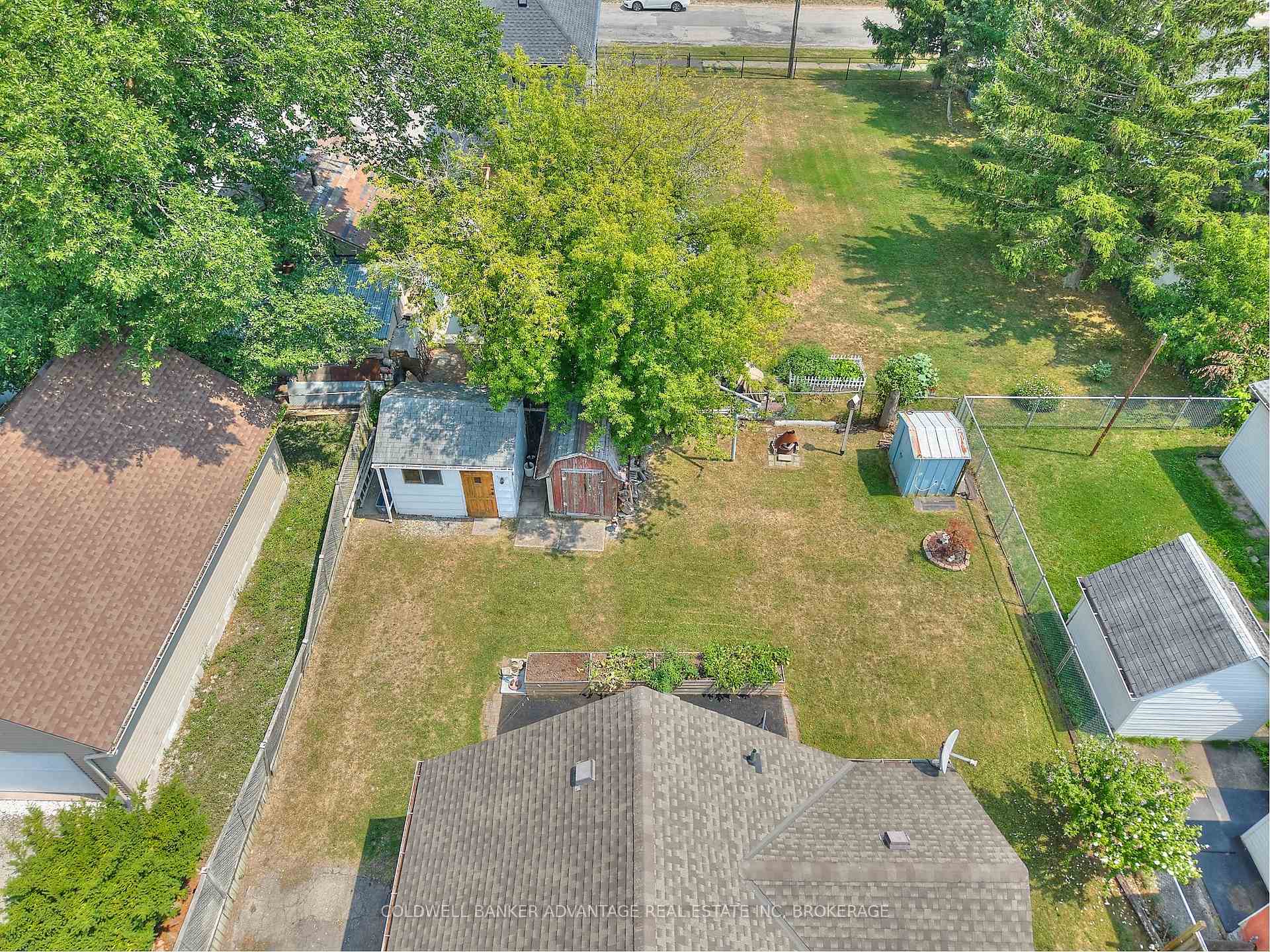 Photo 26 of 17 Clifford Avenue, Welland, Broadway — HOMEH