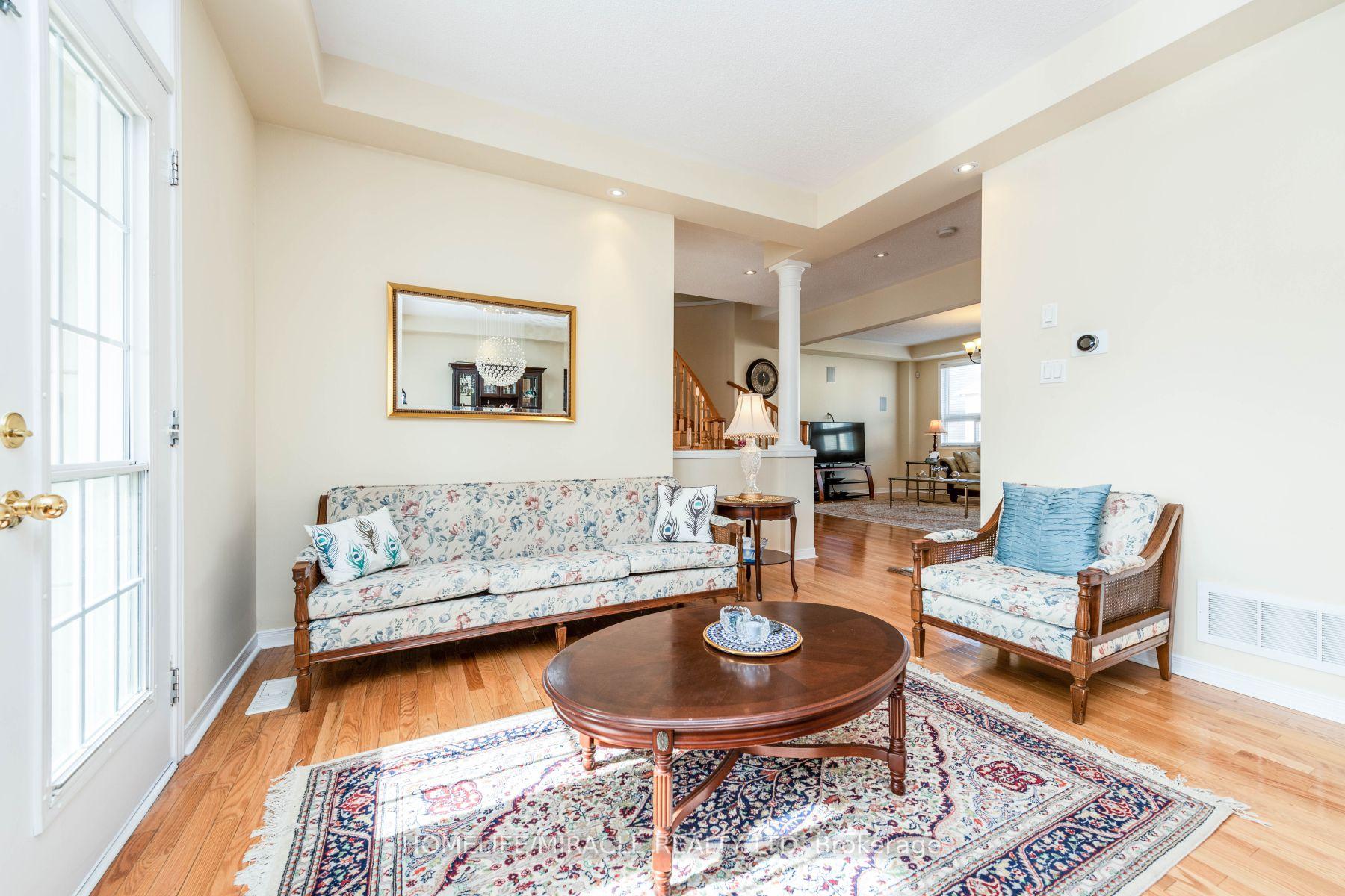 Photo 9 of 8 Solway Crescent, Ajax, Northeast Ajax — HOMEH