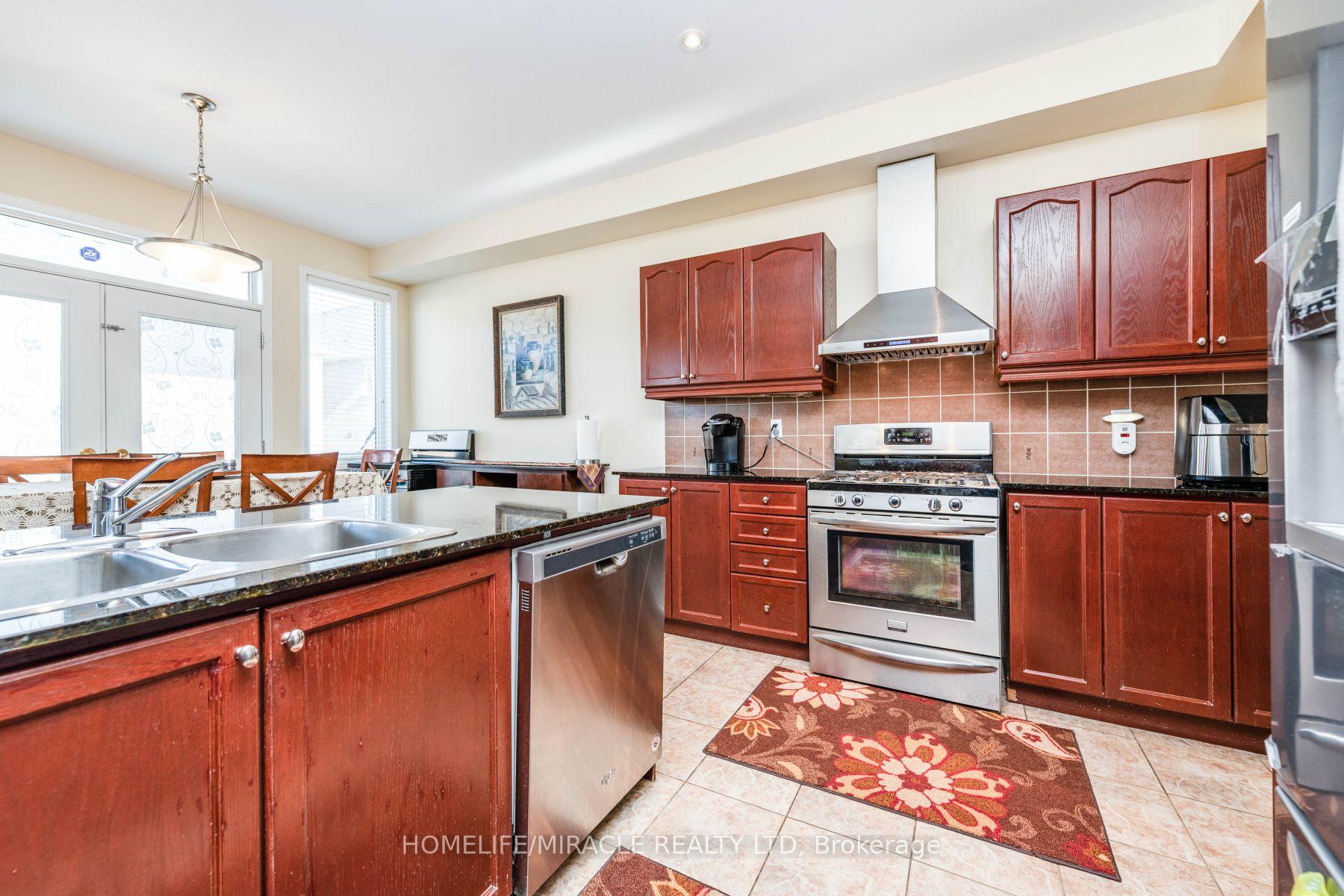 Photo 13 of 8 Solway Crescent, Ajax, Northeast Ajax — HOMEH