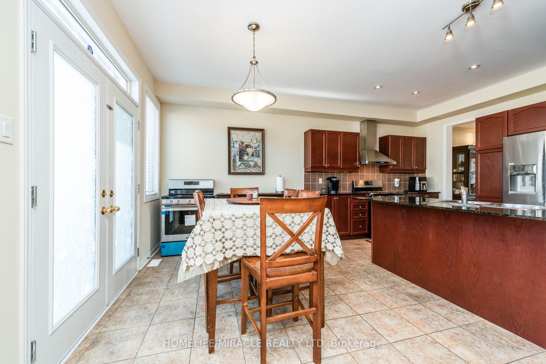 Photo 18 of 8 Solway Crescent, Ajax, Northeast Ajax — HOMEH