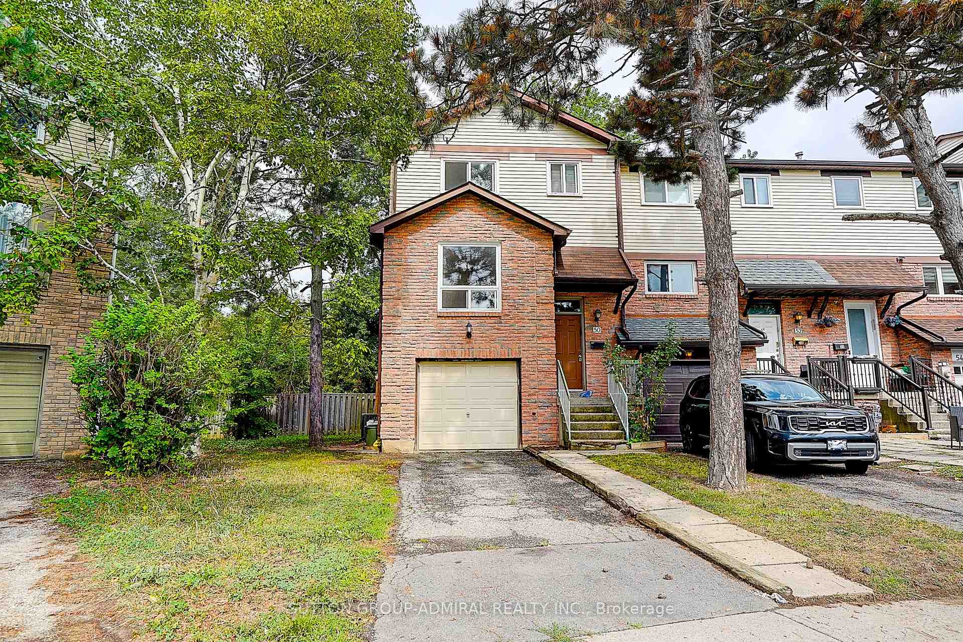 Photo 2 of 50 Dana Crescent, Vaughan, Crestwood-Springfarm-Yorkhill — HOMEH