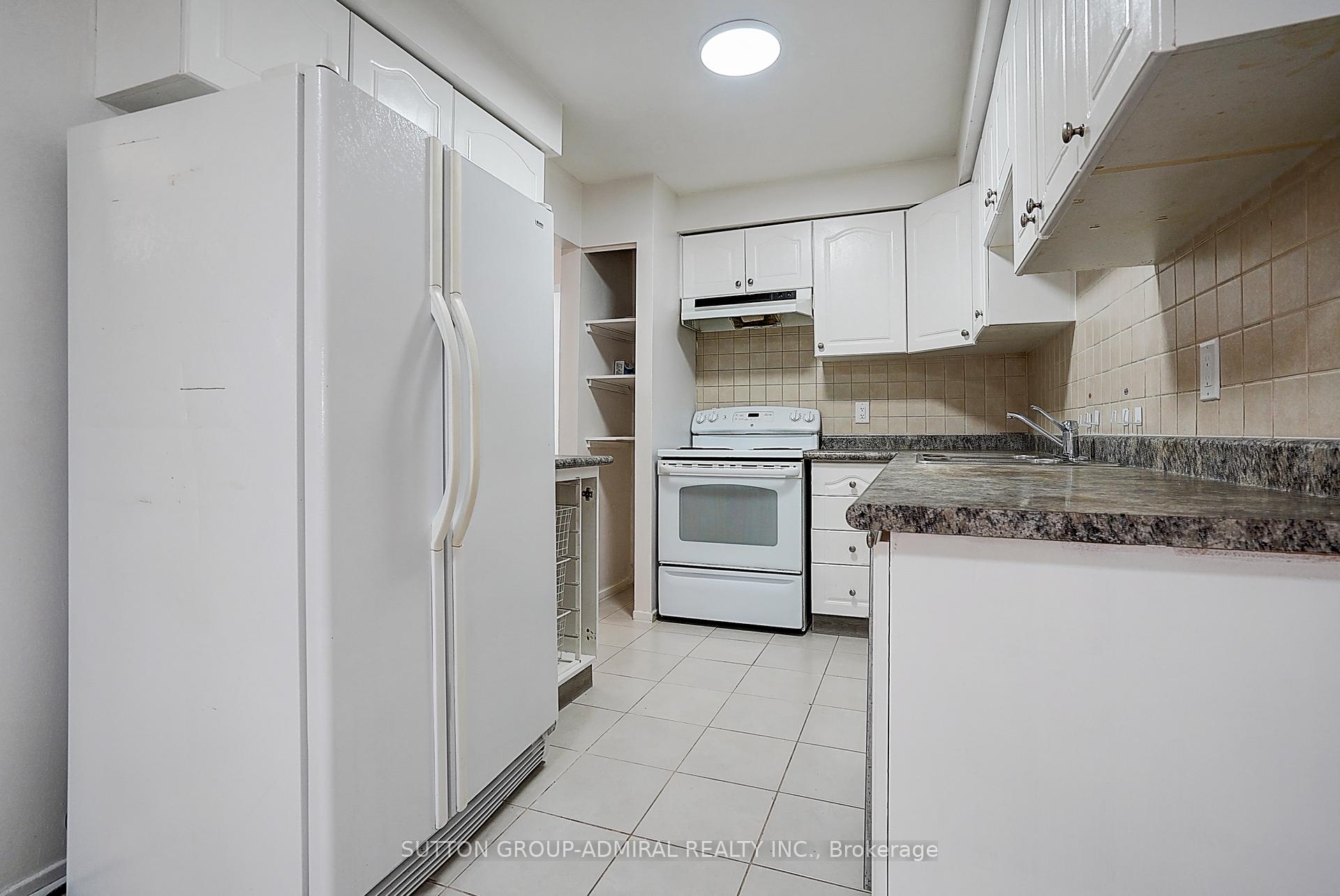 Photo 12 of 50 Dana Crescent, Vaughan, Crestwood-Springfarm-Yorkhill — HOMEH