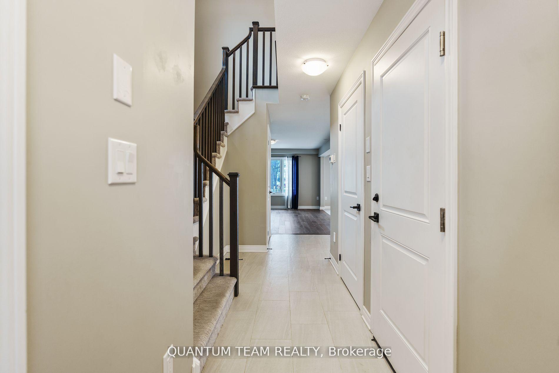 Photo 3 of 15 Laurent Avenue, Welland, Lincoln/Crowland — HOMEH