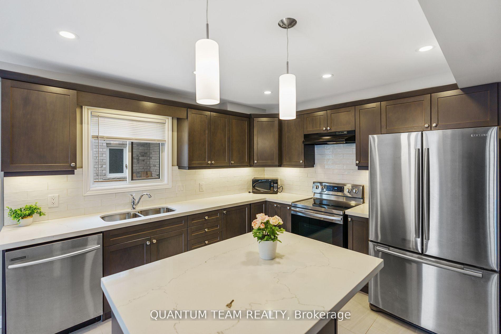 Photo 6 of 15 Laurent Avenue, Welland, Lincoln/Crowland — HOMEH