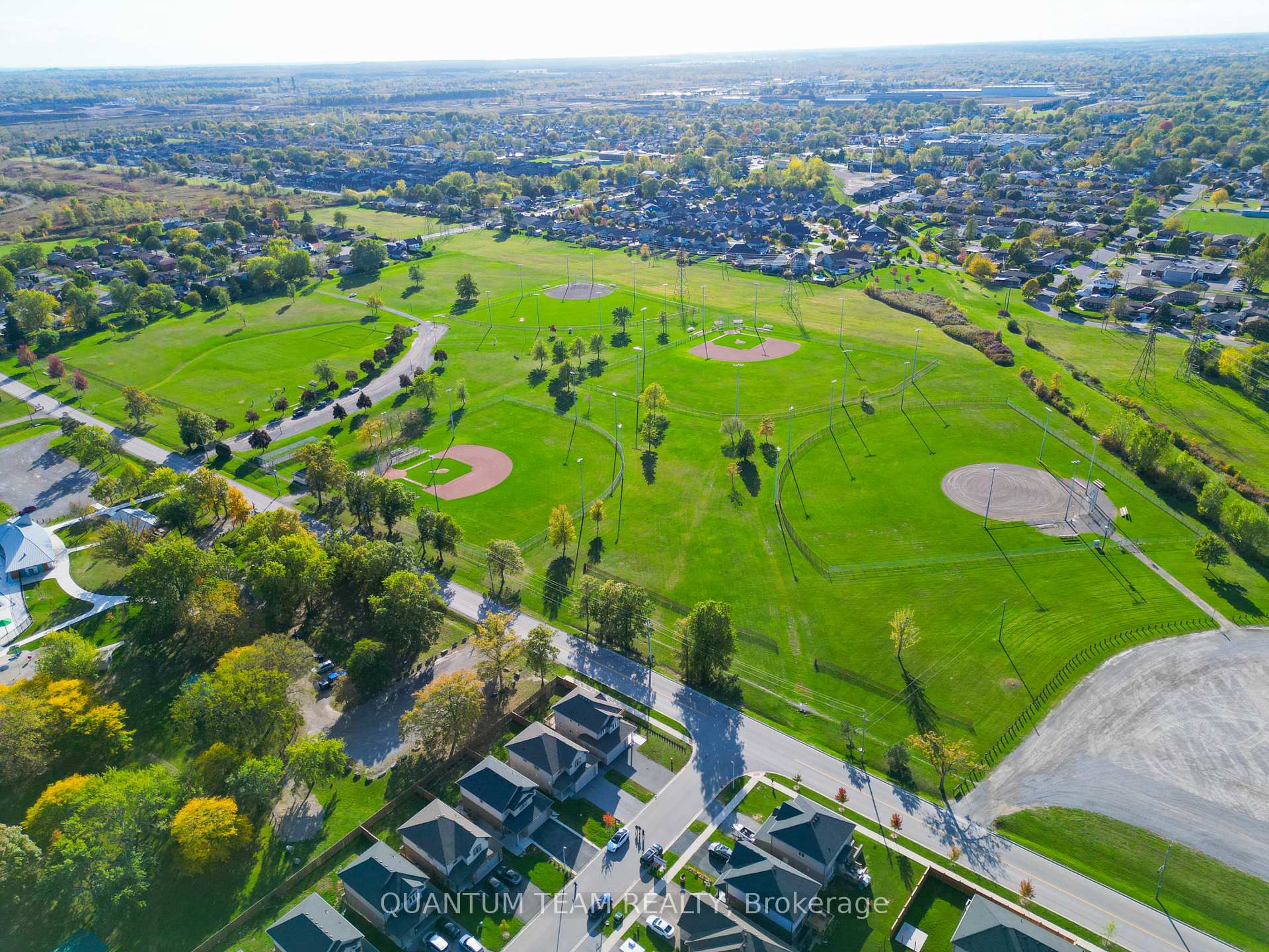 Photo 32 of 15 Laurent Avenue, Welland, Lincoln/Crowland — HOMEH