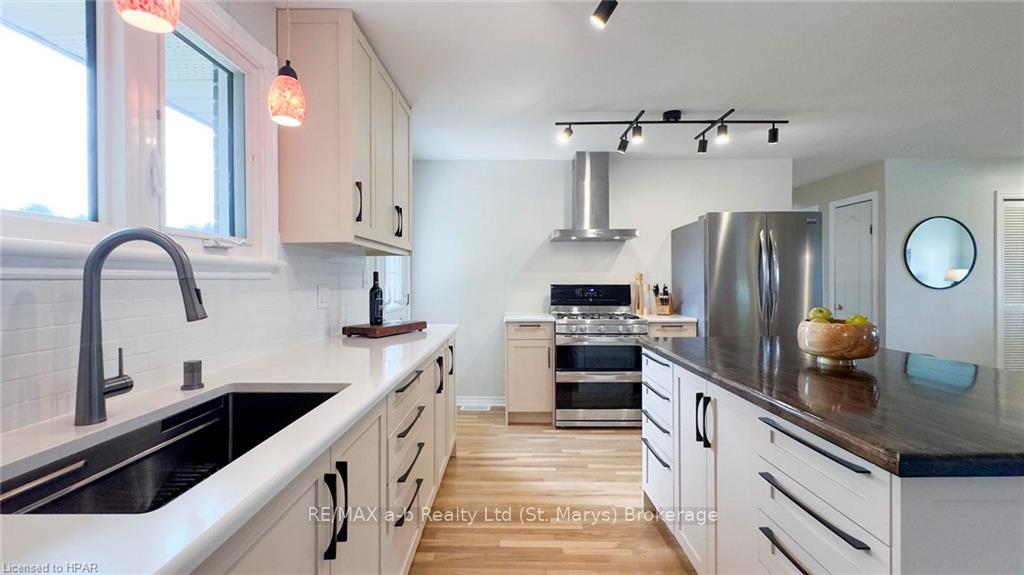 Photo 4 of 3813 Road 160, West Perth, Fullarton — HOMEH