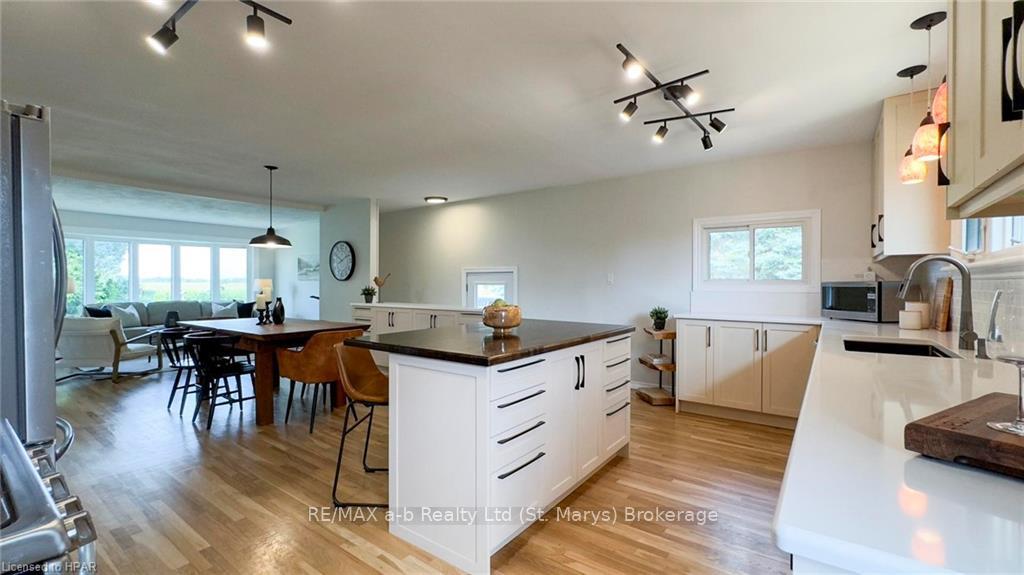 Photo 7 of 3813 Road 160, West Perth, Fullarton — HOMEH