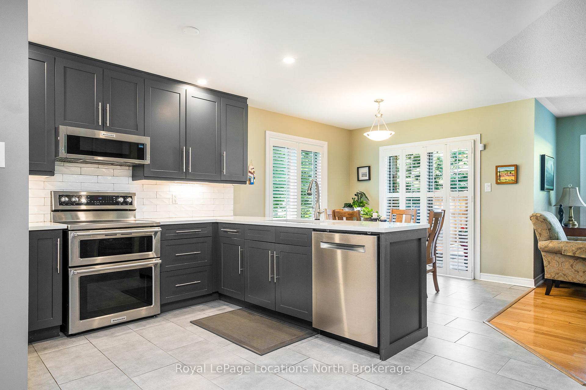 Photo 6 of 14 Middleport Drive, Wasaga Beach — HOMEH