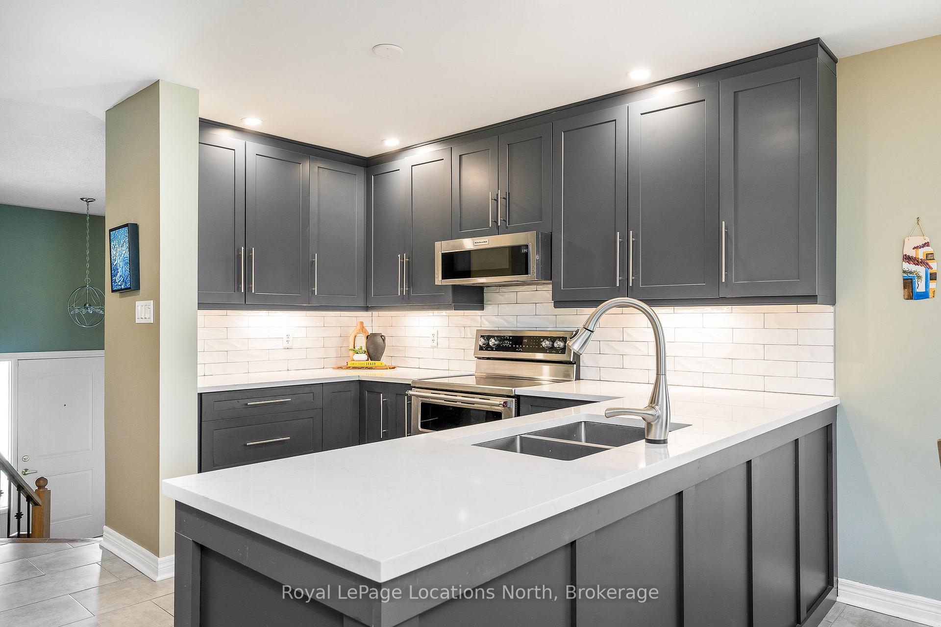 Photo 9 of 14 Middleport Drive, Wasaga Beach — HOMEH