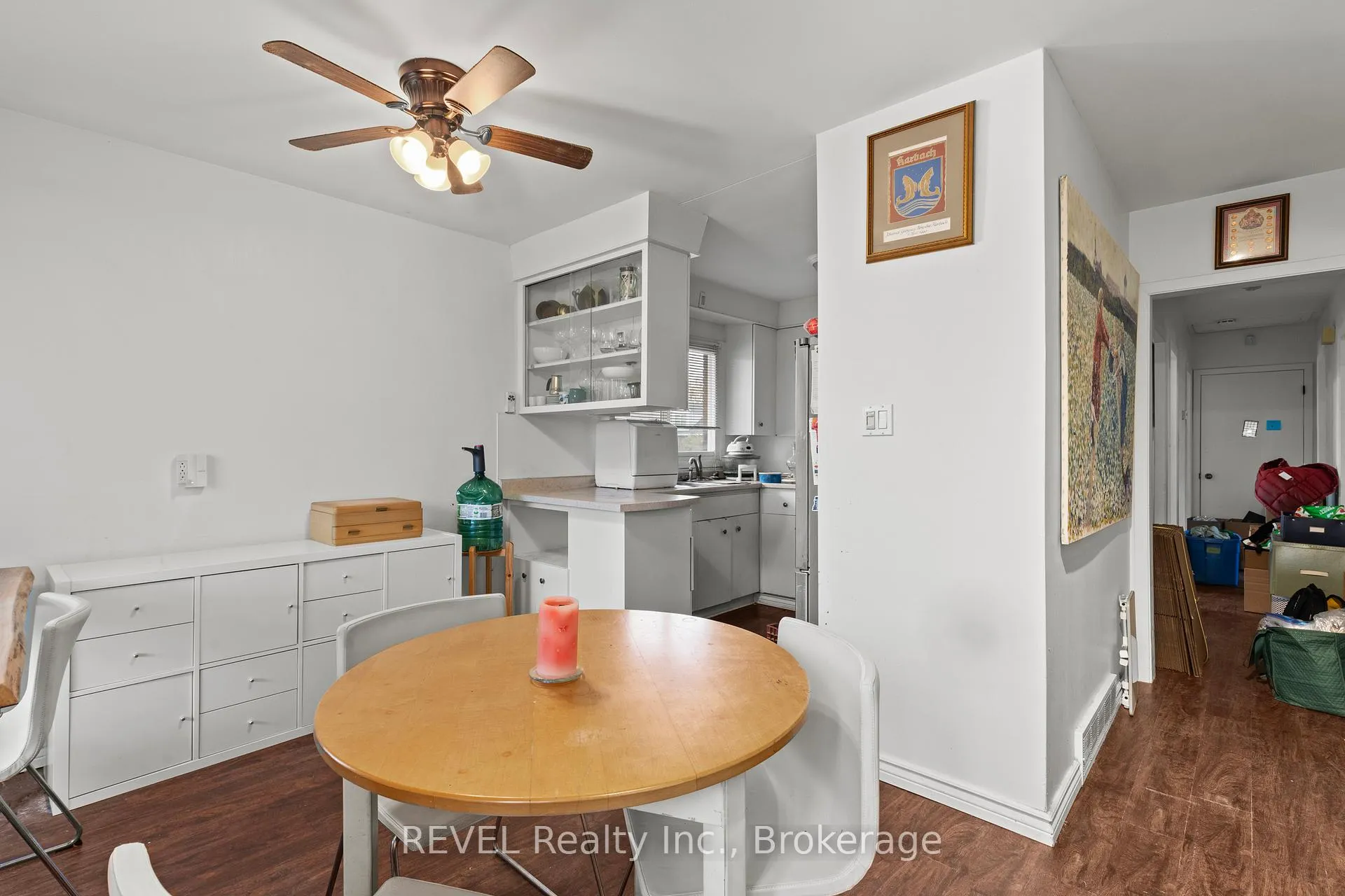 Photo 5 of 203 Kilgour Avenue, Welland, Broadway — HOMEH