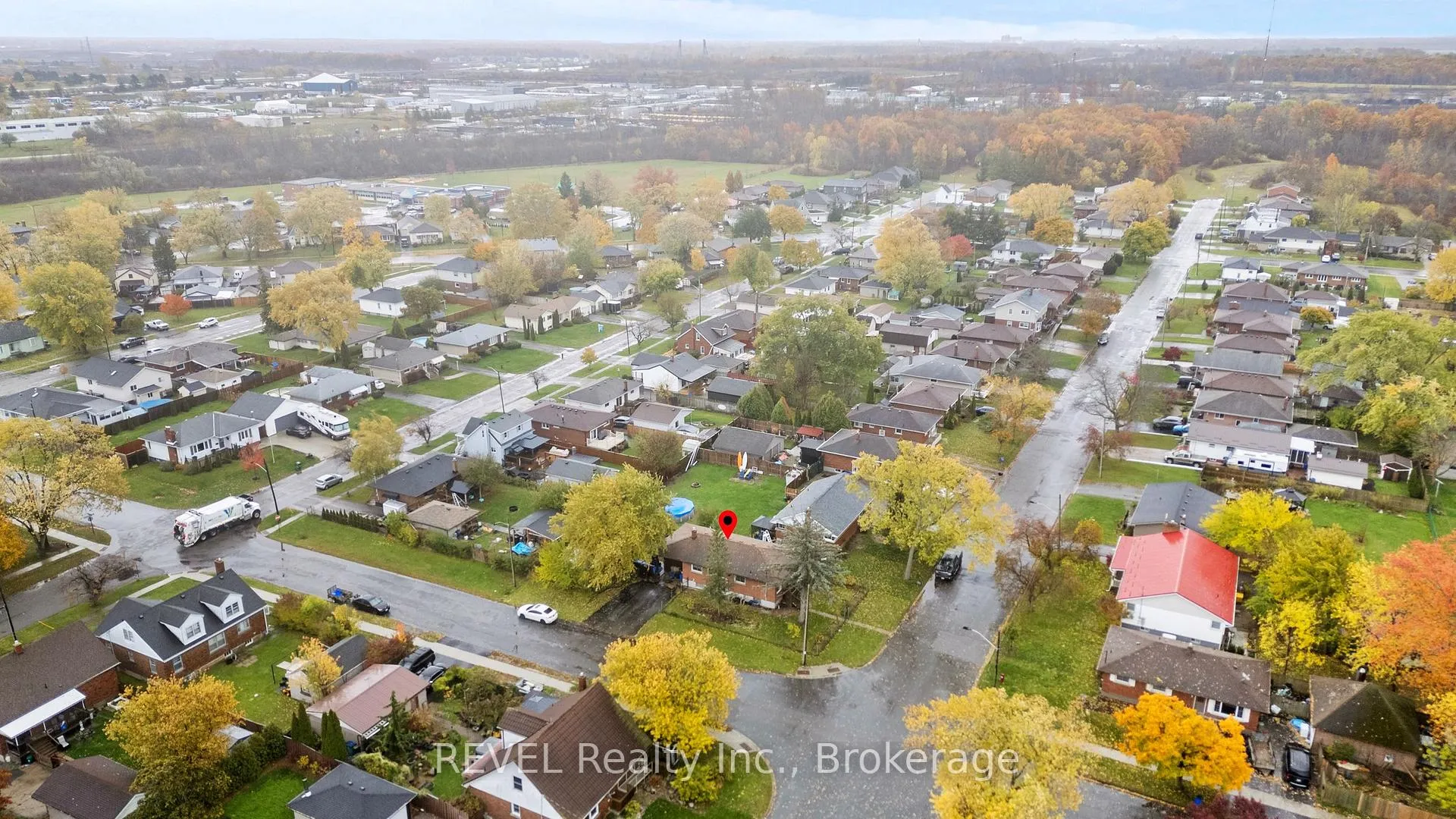 Photo 30 of 203 Kilgour Avenue, Welland, Broadway — HOMEH
