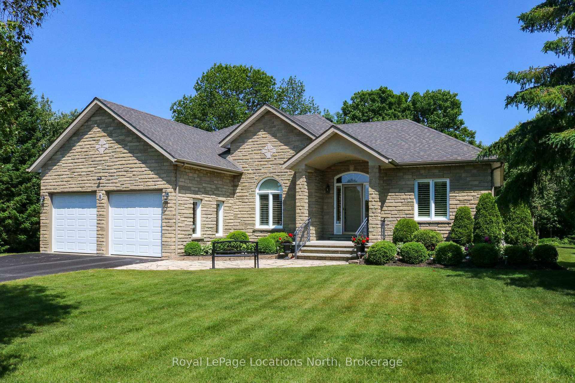 Front of 8 Hillier Court