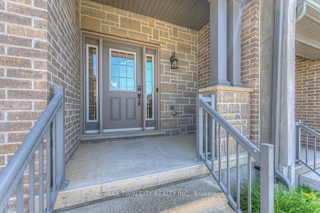 Photo 4 of 302 Ginseng Street, Waterloo — HOMEH