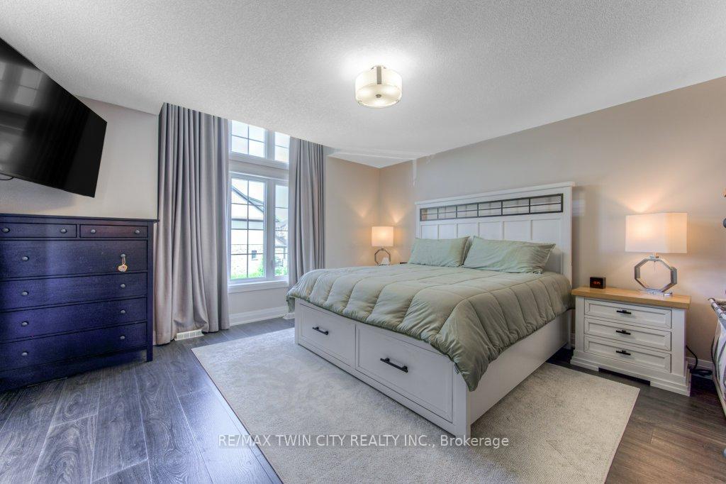 Photo 23 of 302 Ginseng Street, Waterloo — HOMEH