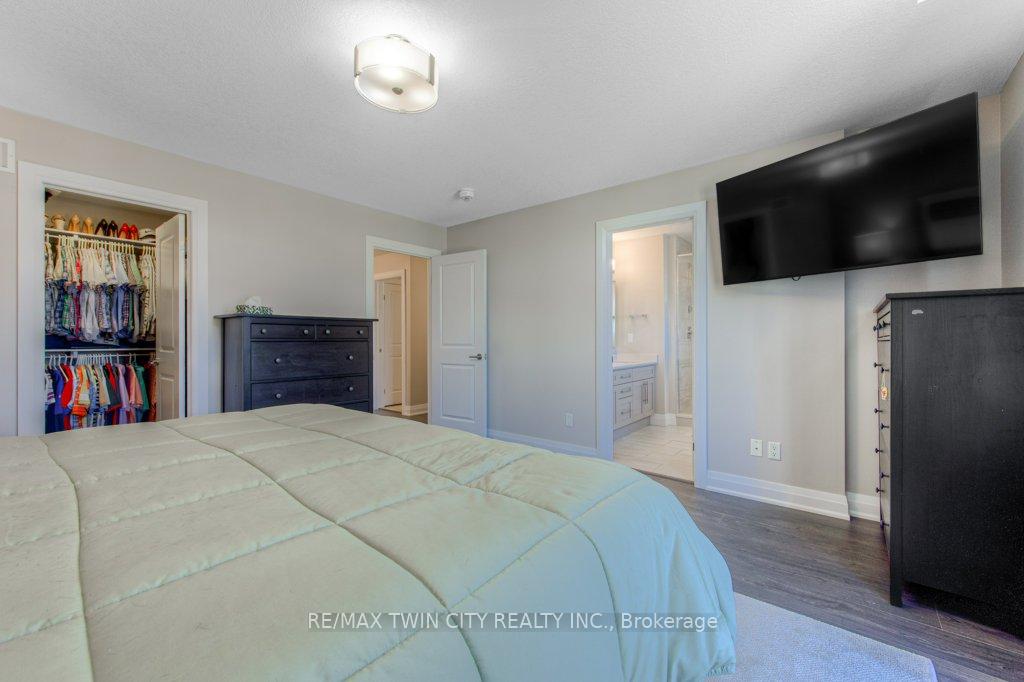 Photo 25 of 302 Ginseng Street, Waterloo — HOMEH