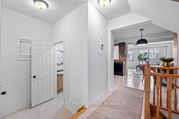 Photo 10 of 78 Keystar Court, Vaughan, Vellore Village — HOMEH