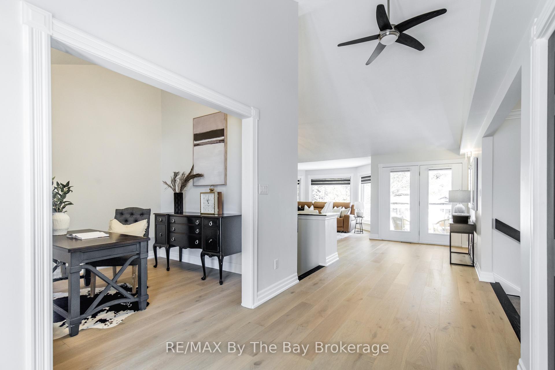 Photo 3 of 25 Britton Court, Wasaga Beach — HOMEH