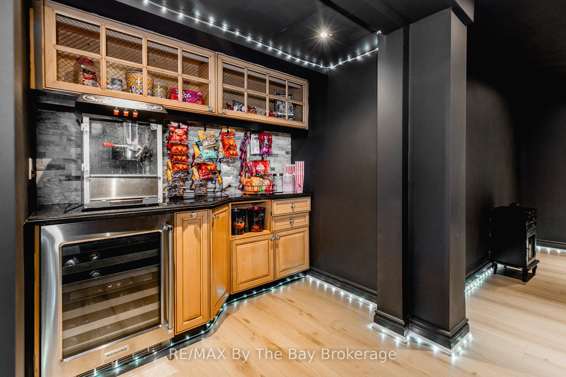 Photo 36 of 25 Britton Court, Wasaga Beach — HOMEH
