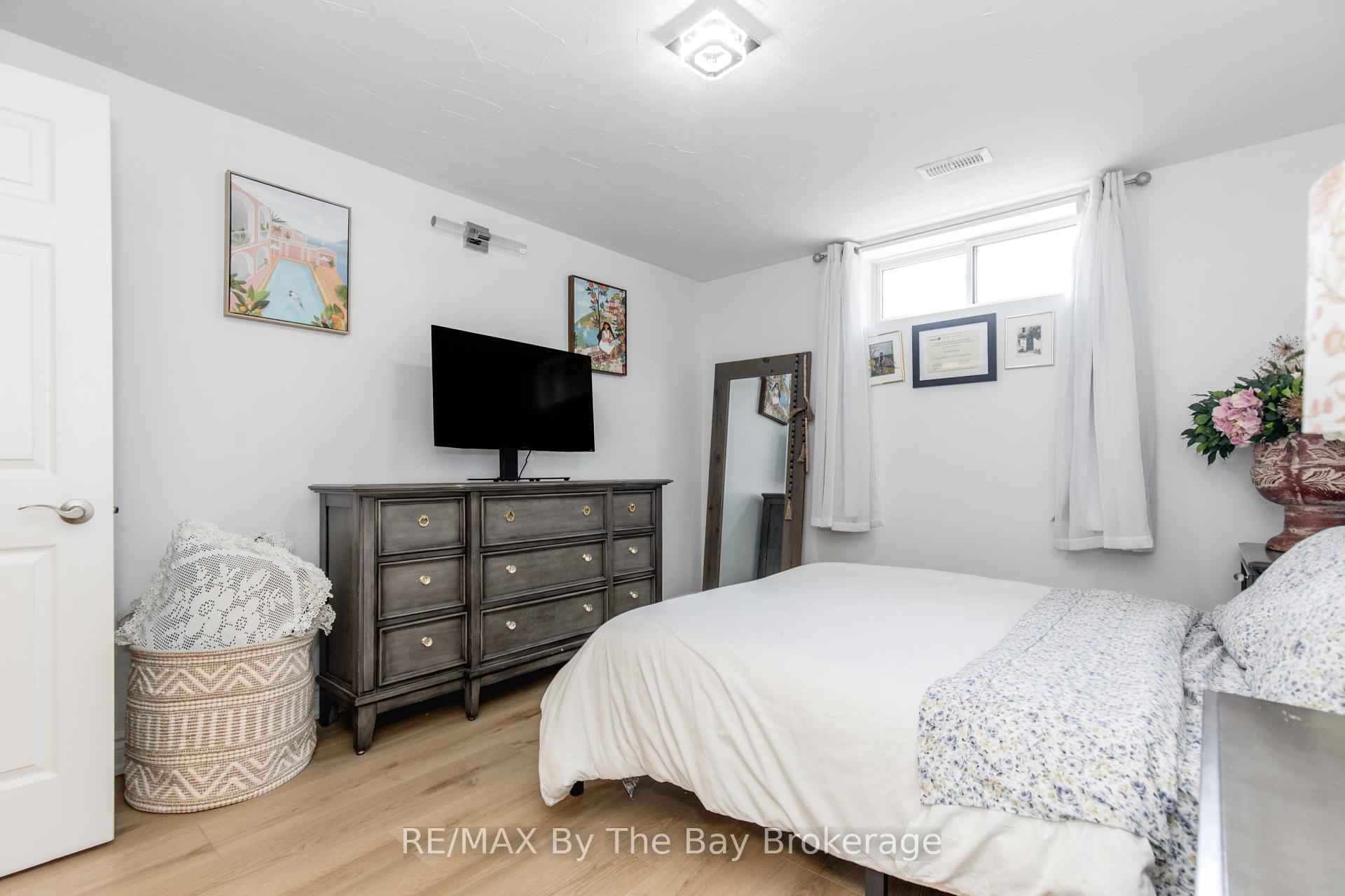 Photo 41 of 25 Britton Court, Wasaga Beach — HOMEH