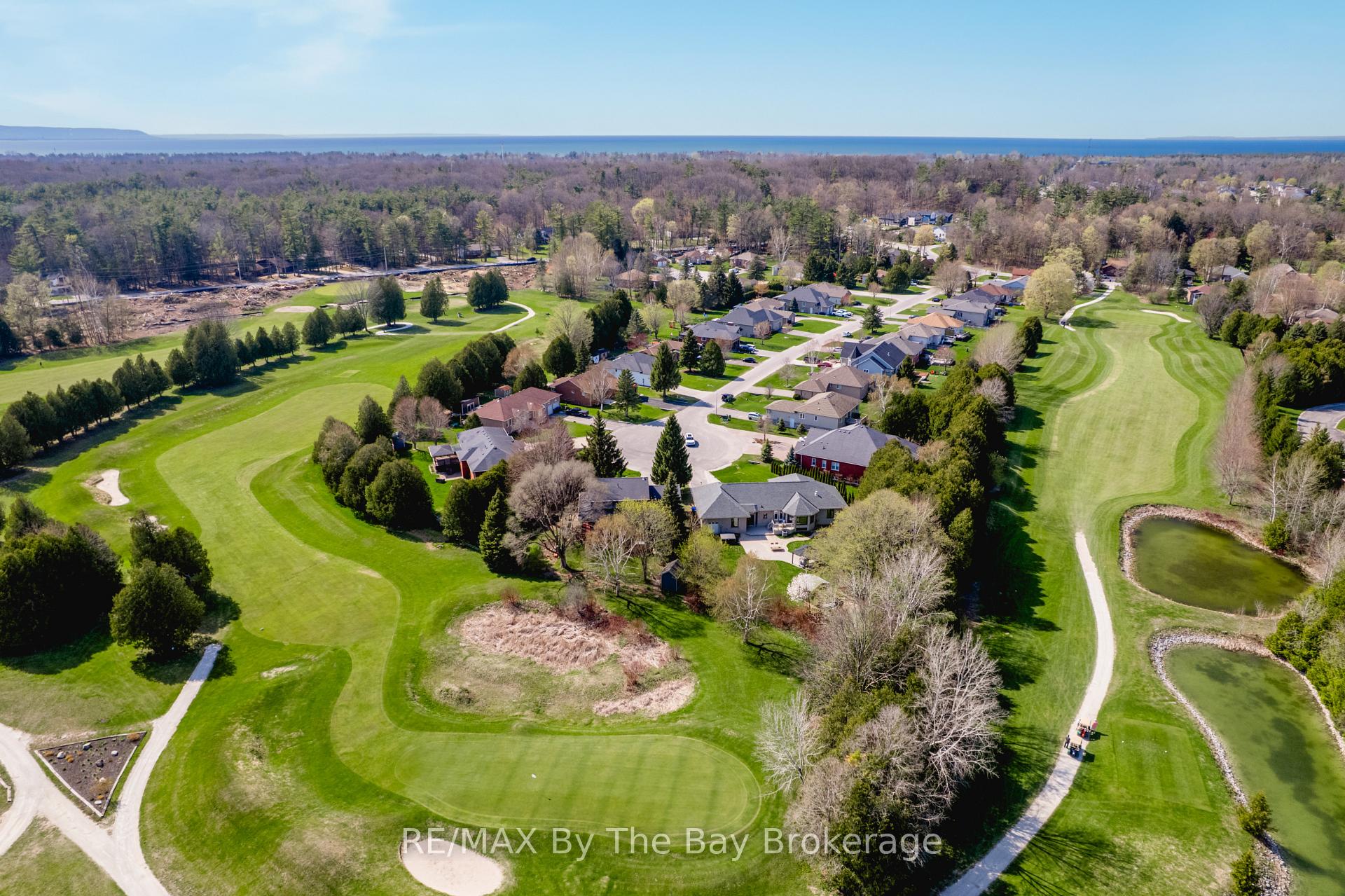 Photo 50 of 25 Britton Court, Wasaga Beach — HOMEH
