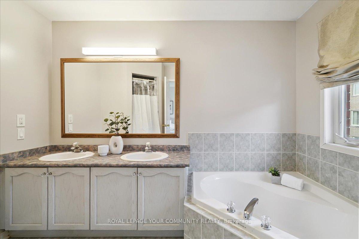 Photo 16 of 35 Timberview Drive, Vaughan, Patterson — HOMEH