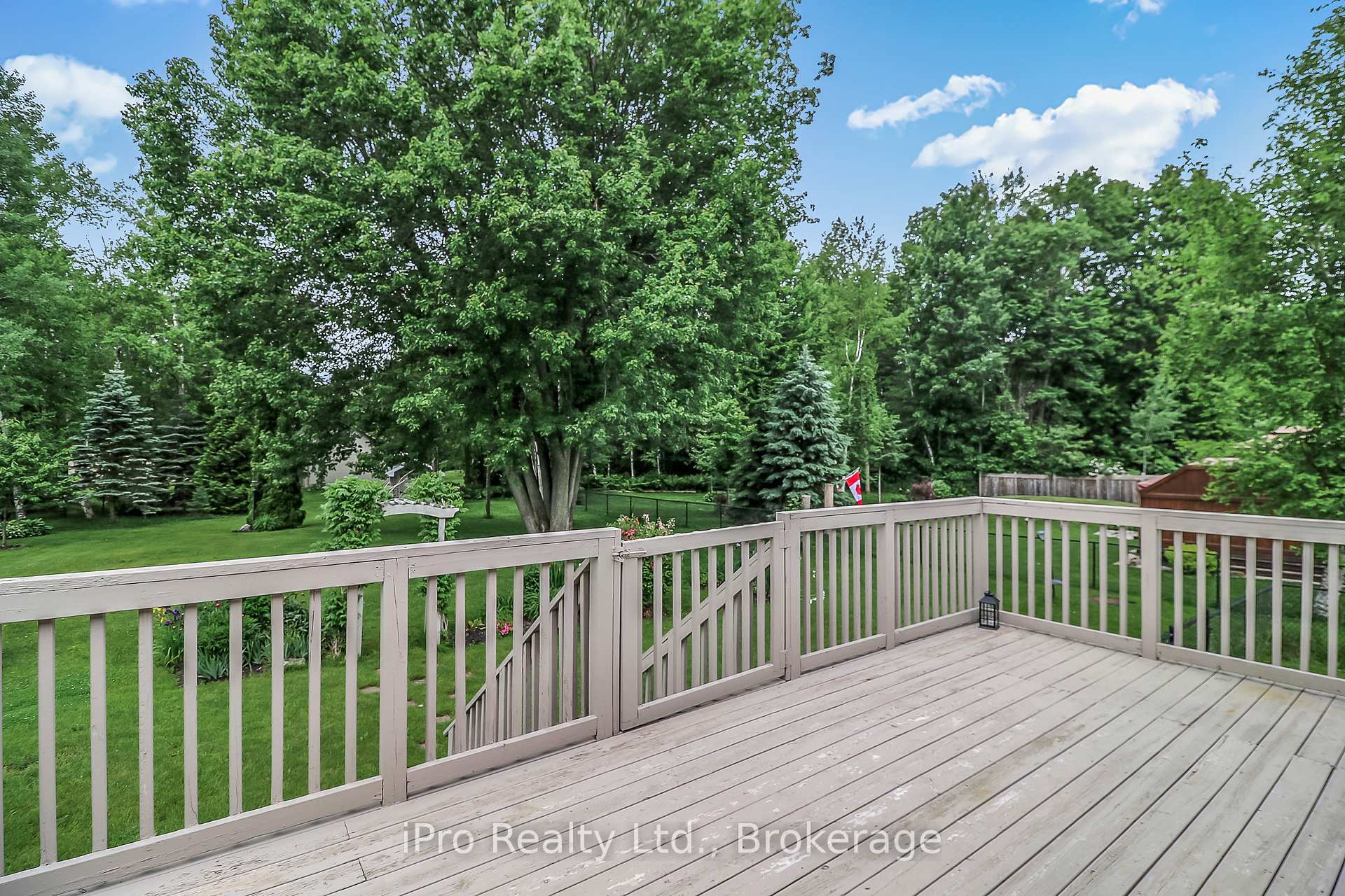 Photo 3 of 16 Martyn Drive, Wasaga Beach — HOMEH