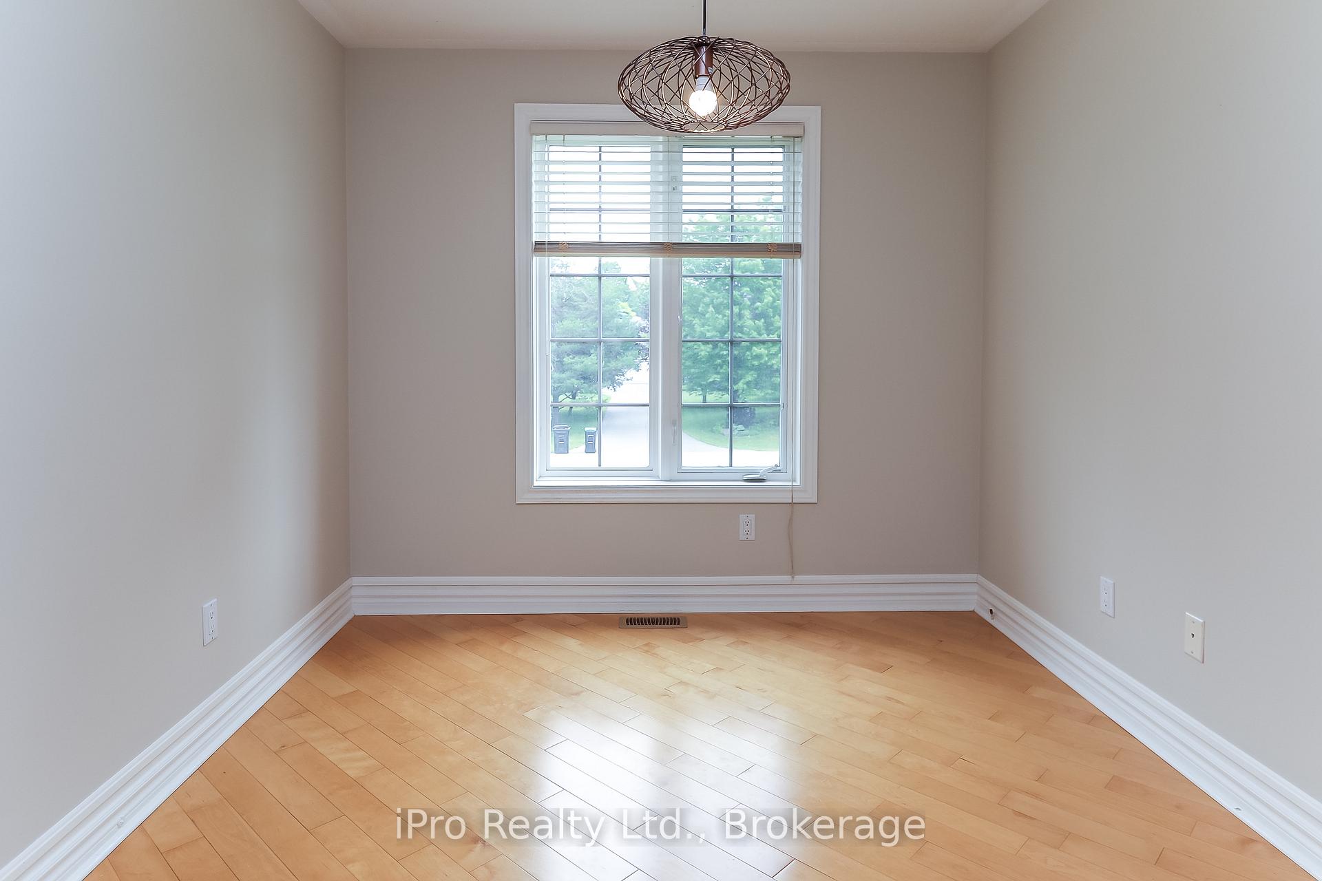 Photo 10 of 16 Martyn Drive, Wasaga Beach — HOMEH
