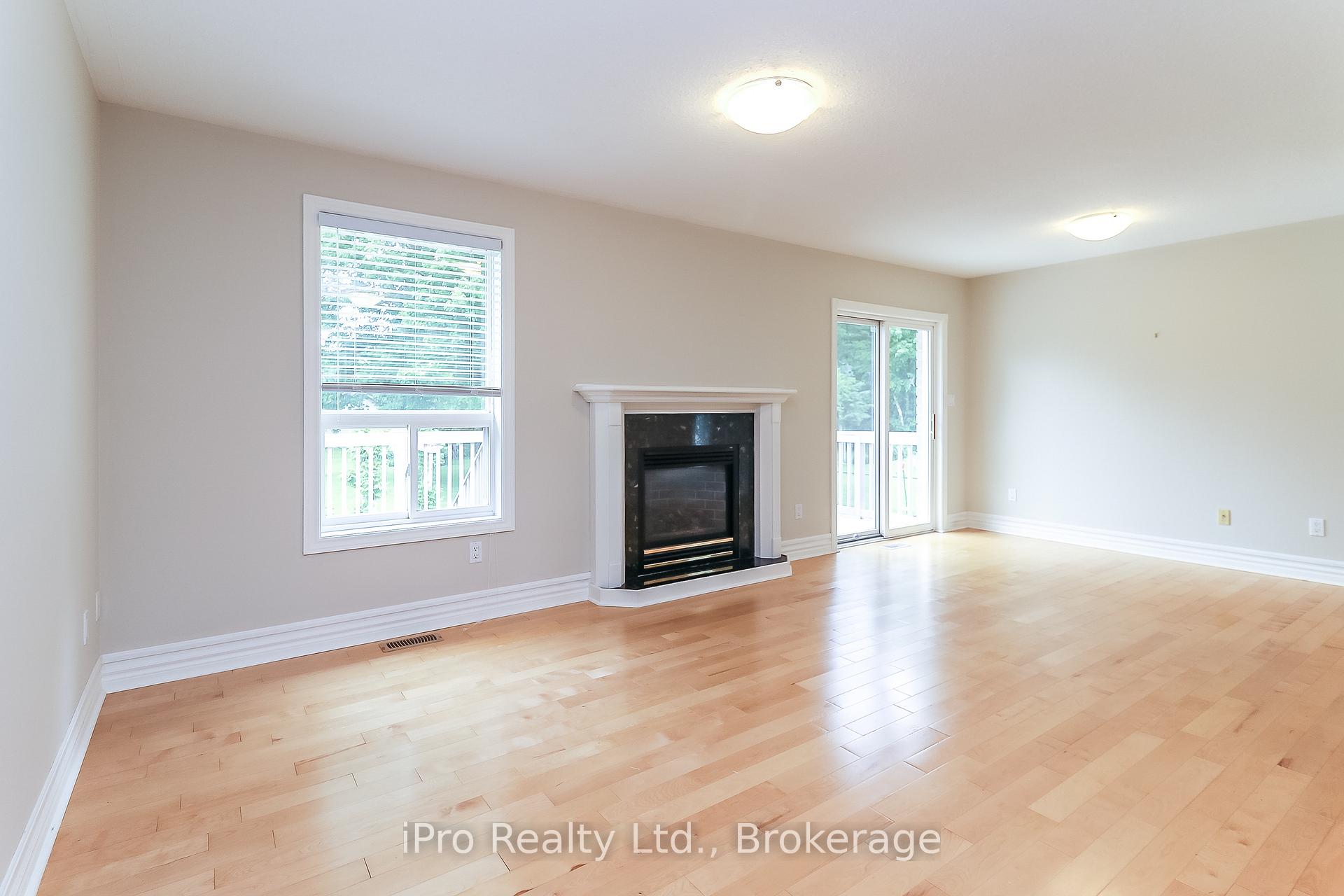 Photo 11 of 16 Martyn Drive, Wasaga Beach — HOMEH
