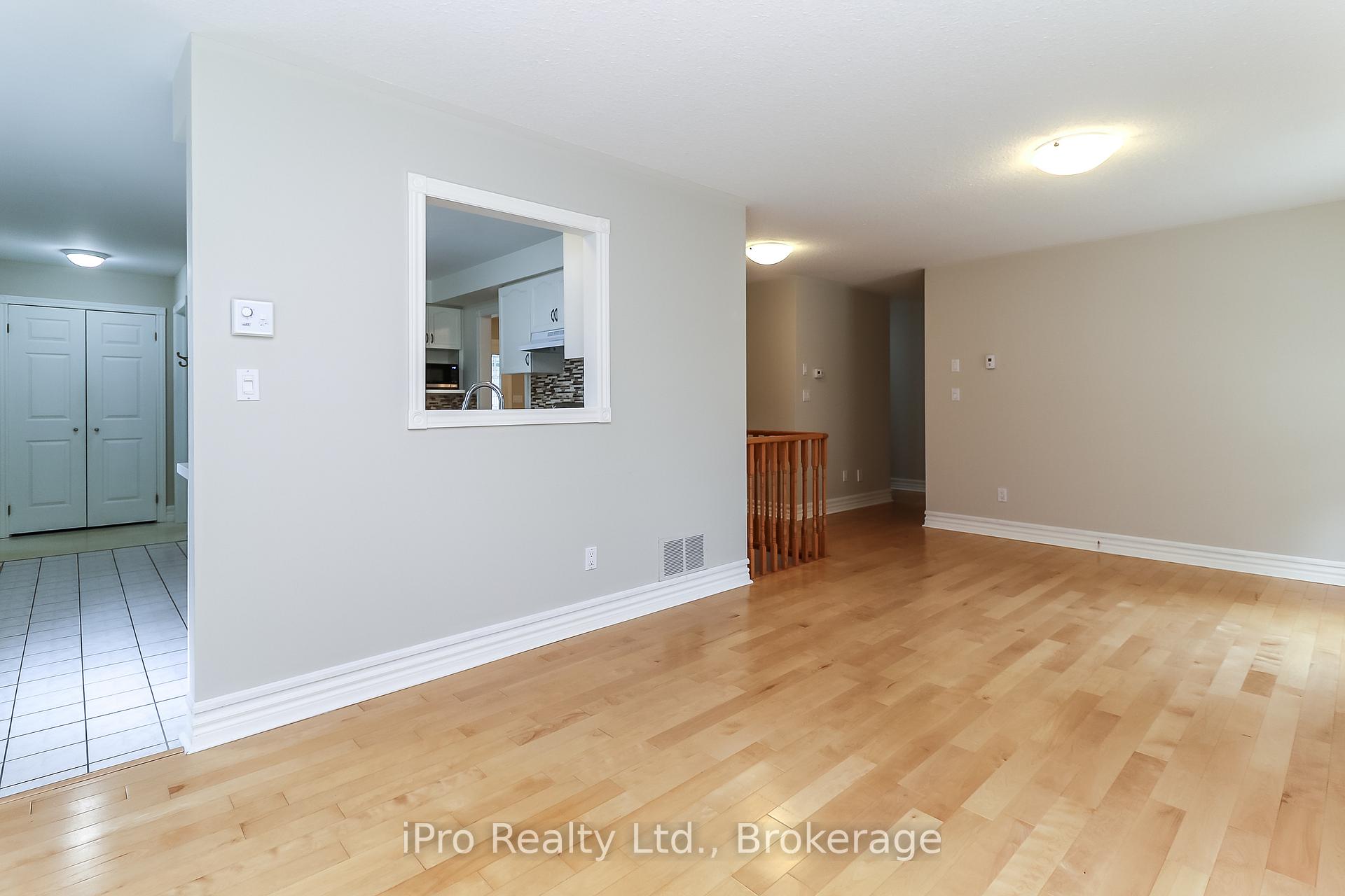 Photo 13 of 16 Martyn Drive, Wasaga Beach — HOMEH