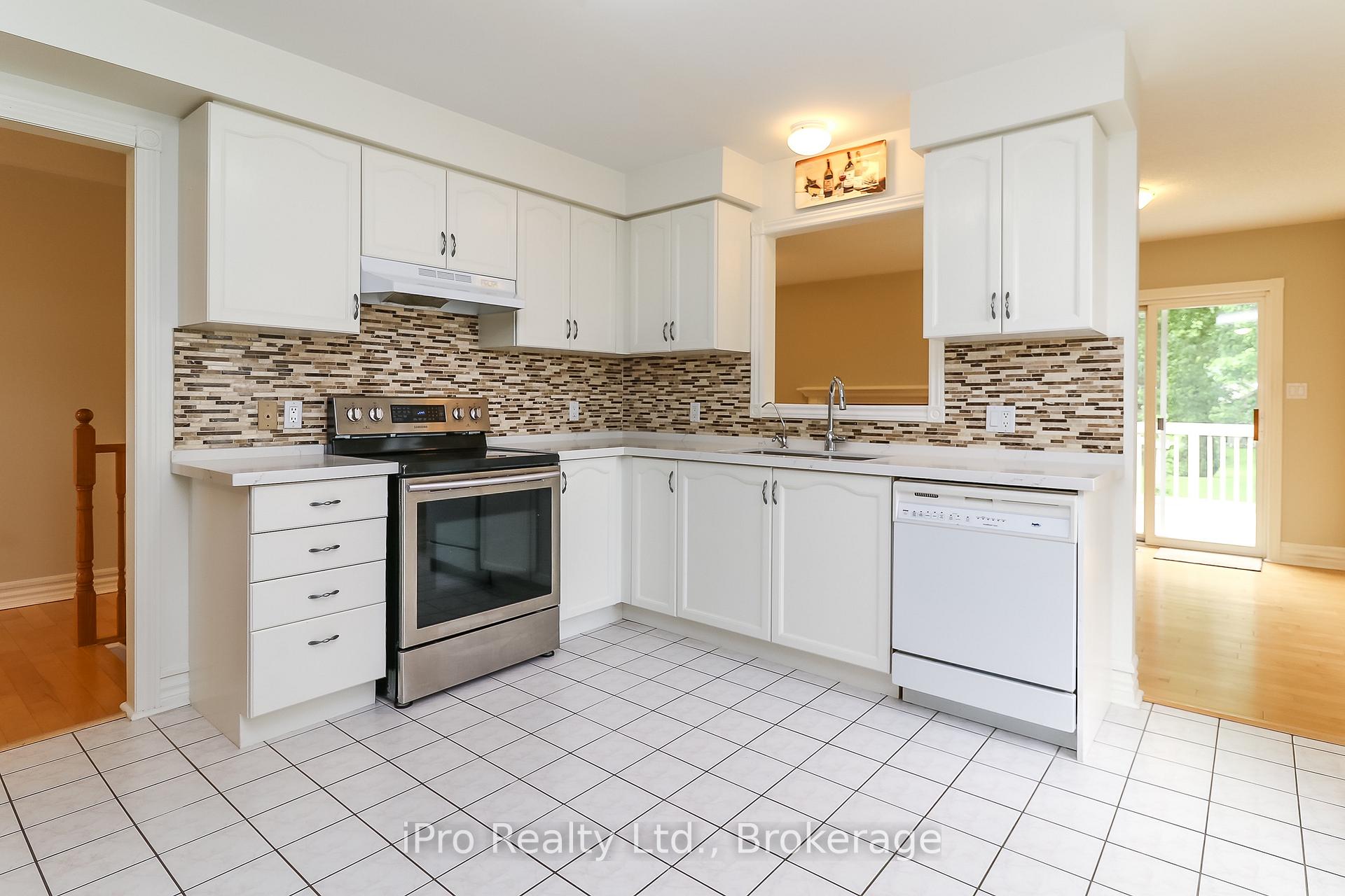 Photo 15 of 16 Martyn Drive, Wasaga Beach — HOMEH